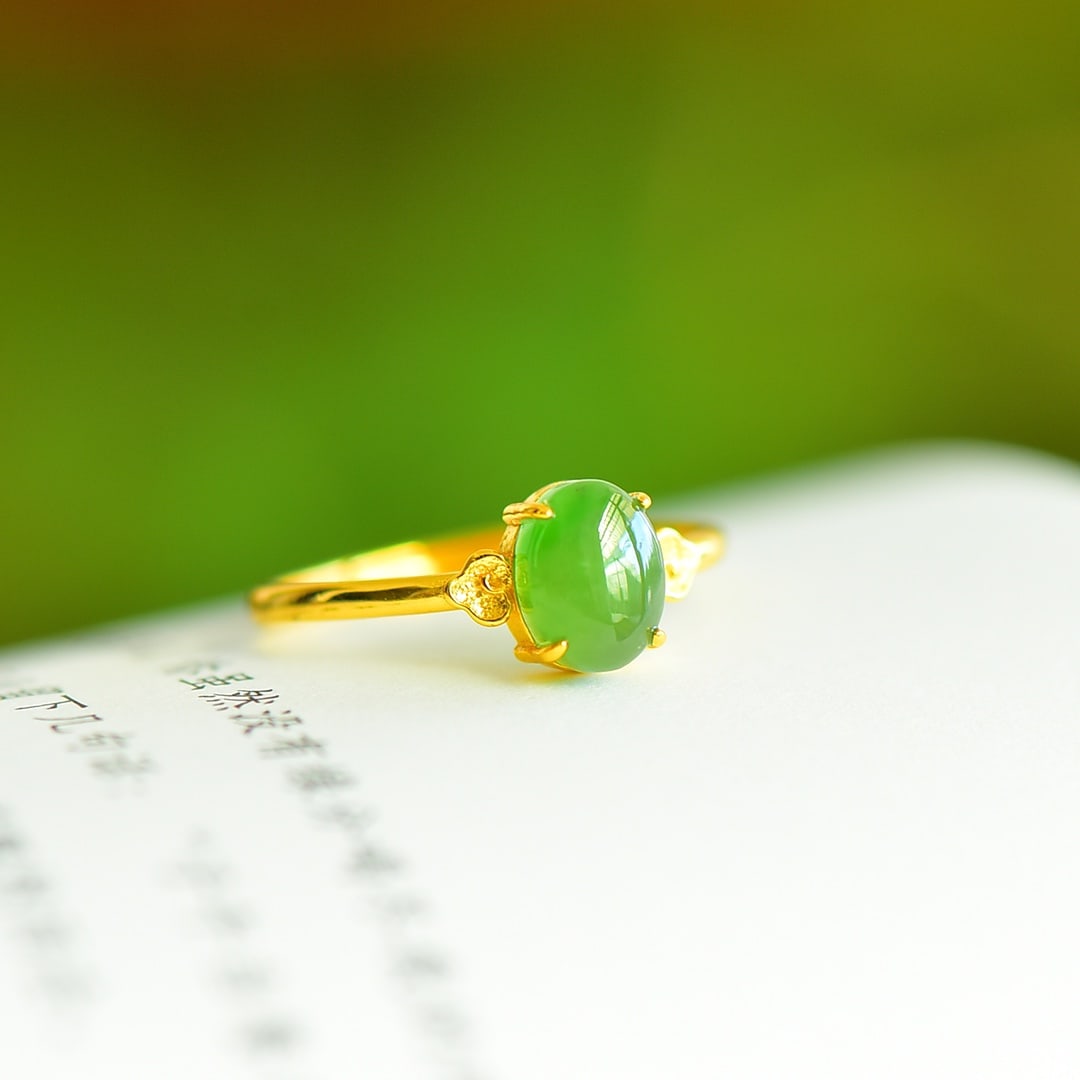 An Exquisite Sterling Silver-Gold Plated Inlaid Jasper Ring: An Exquisite Sterling Silver-Gold Plated Inlaid Jasper Ring,Size:6mmx8mm 纯银镀金镶碧玉戒指