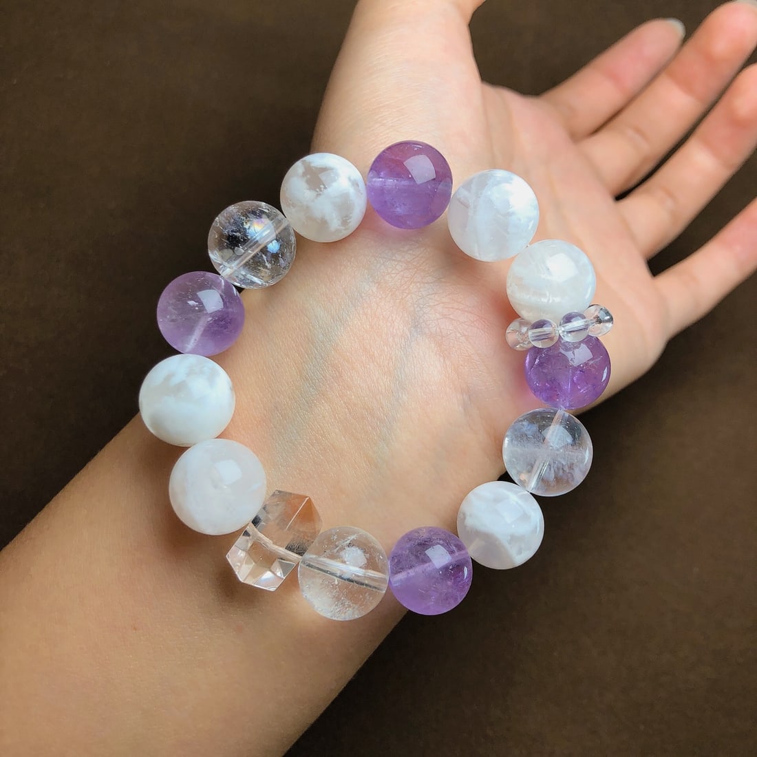 An Exquisite Crystal Bracelets - 2