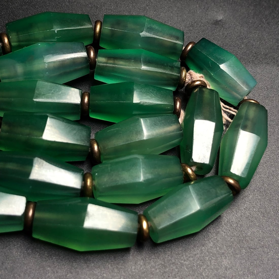 A Precious Agate Necklace - 7