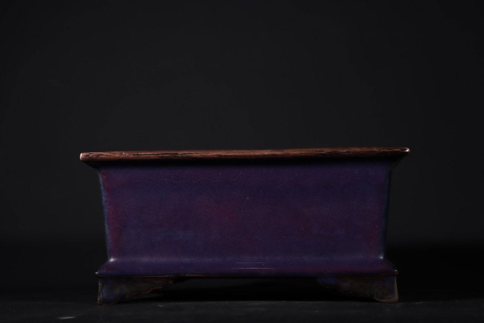 An Exquisite Jun yao Basin: An Exquisite Jun yao Basin,Song Dynasty,China,With Mark,Size:4.4inx9.6in 钧窑盆,中国宋代,带款