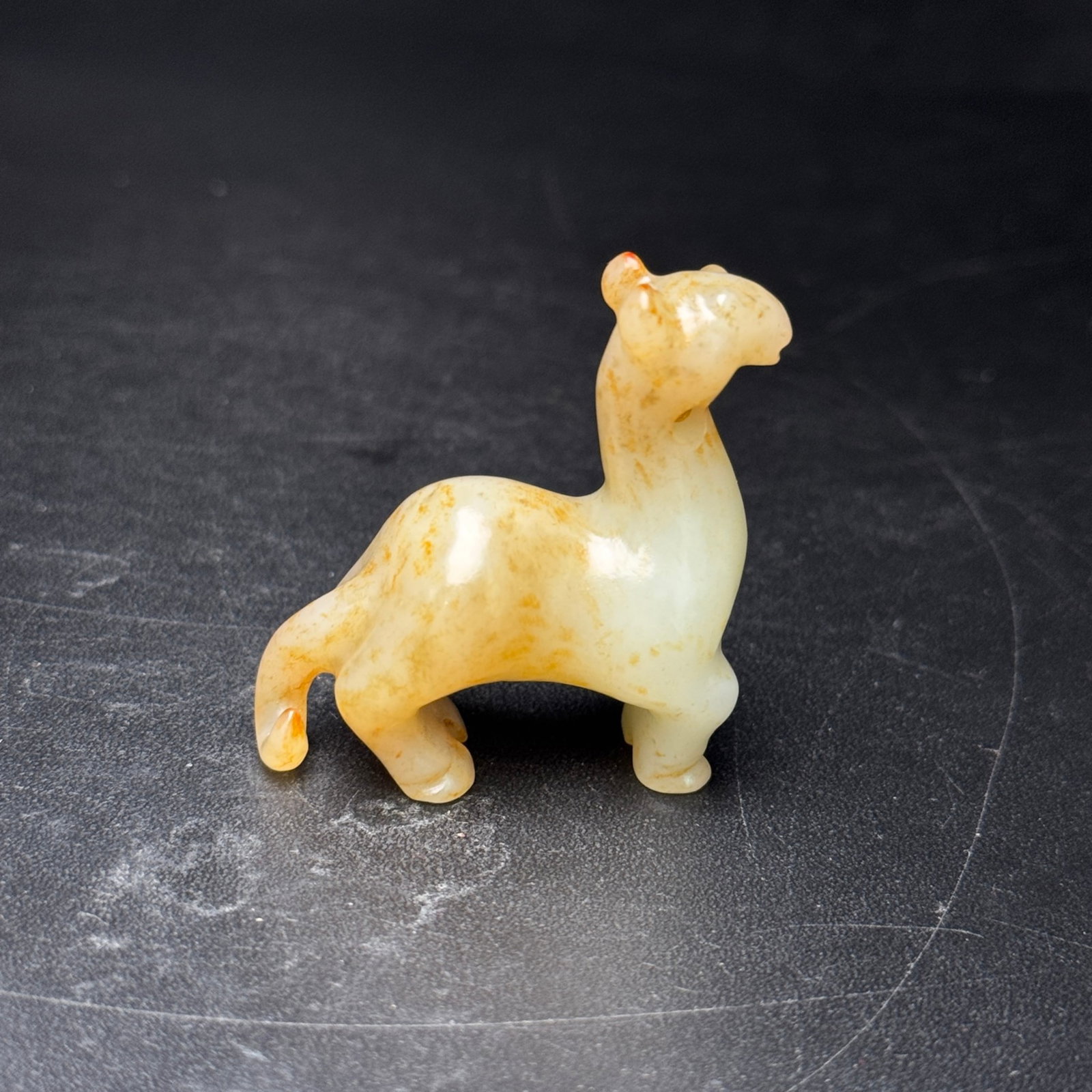 An Exquisite White Jade Horse Ornament: An Exquisite White Jade Horse Ornament,Qing Dynasty,China,Size:44mmx39mmx20mm,Weight:30g 白玉骏马摆件,中国清代