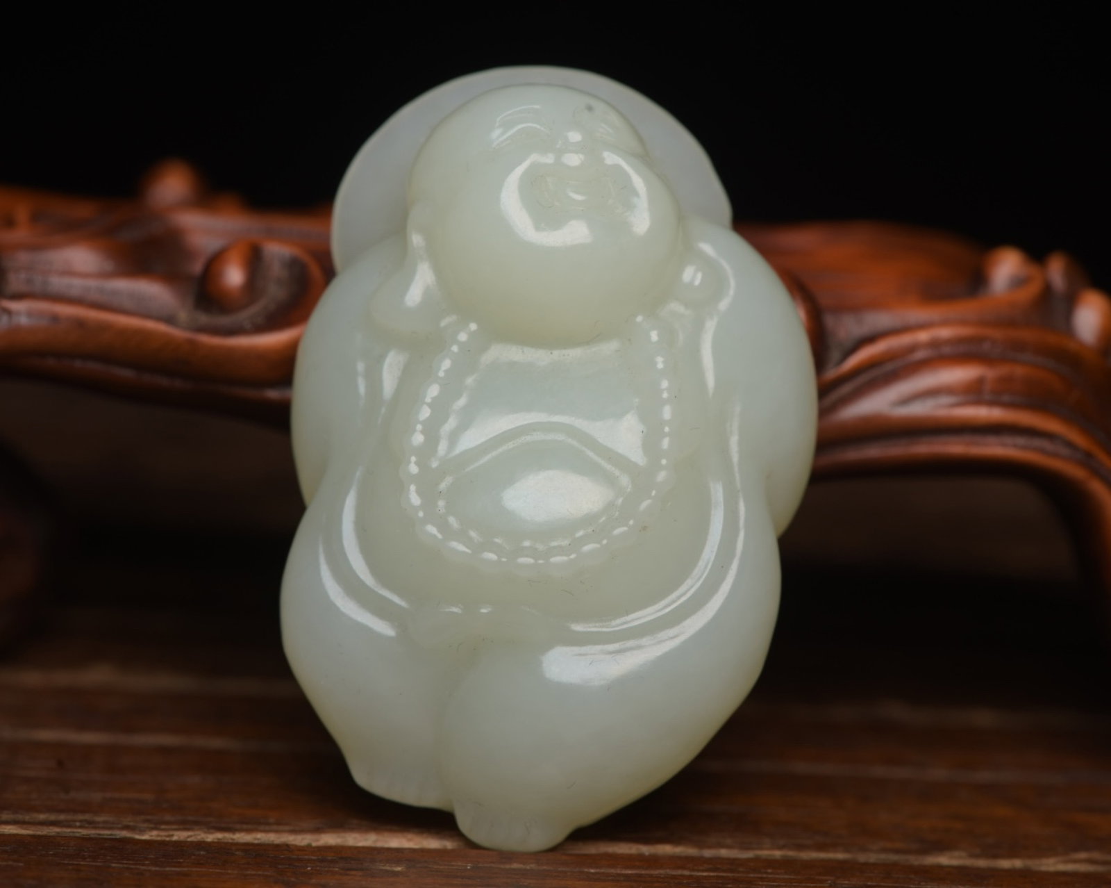An Exquisite White Jade Statue of Maitreya Buddha: An Exquisite White Jade Statue of Maitreya Buddha,Qing Dynasty,China,Size:2.1inx1.4inx0.7in,Weight:50g 白玉弥勒佛像,中国清代