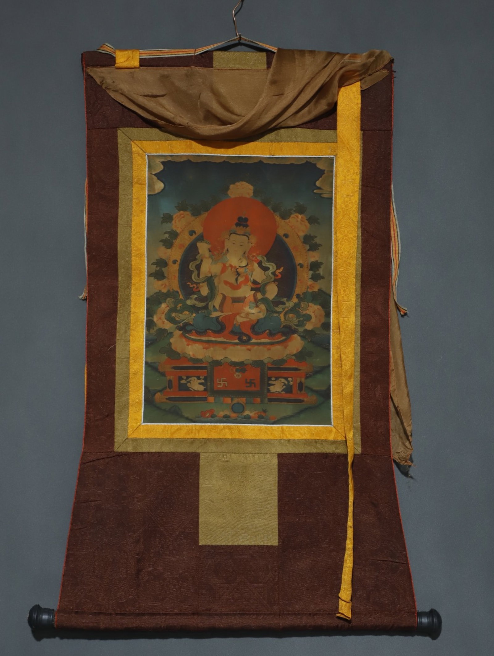 A Rare Brocade Painted Color Buddha Statue Tangka (1 of 9)