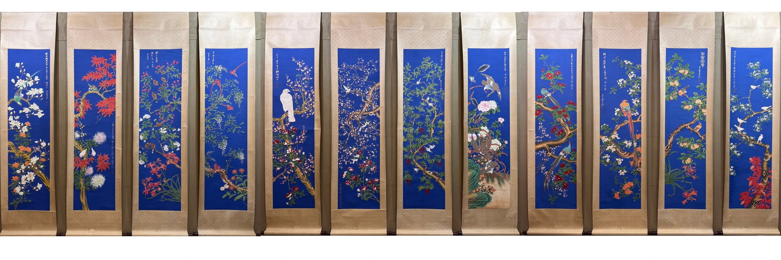 A Set of Chinese Vertical Scroll Ink Painting of Flower and Bird on Paper: A Set of Chinese Vertical Scroll Ink Painting of Flower and Bird on Paper,Zhang Daqian,Size:17.7inx67.3in 一套中国水墨花鸟画立轴,ó