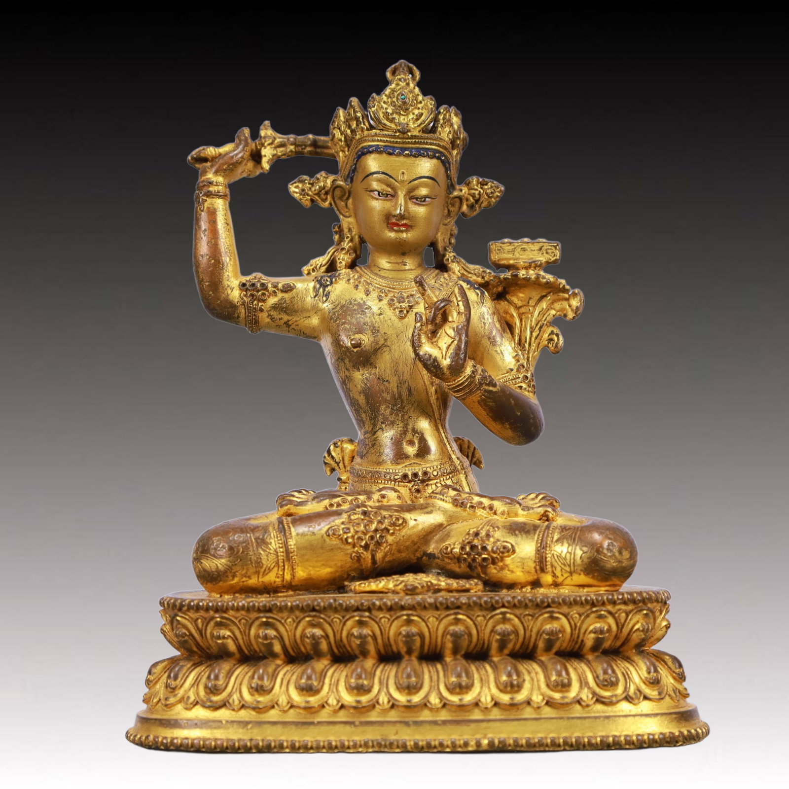 A Solemn Gilt Bronze Statue of Manjusri: A Solemn Gilt Bronze Statue of Manjusri,Qing Dynasty, China, Size:6.3inx3.9inx7.9in,Weight:2000g 铜鎏金文殊菩萨像,中国清代,