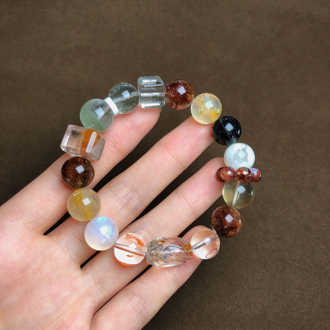 An Exquisite Crystal Bracelets: An Exquisite Crystal Bracelets,Size:11.6mm,10.2mmx10.2mm,Weight:38.4g 水晶手串