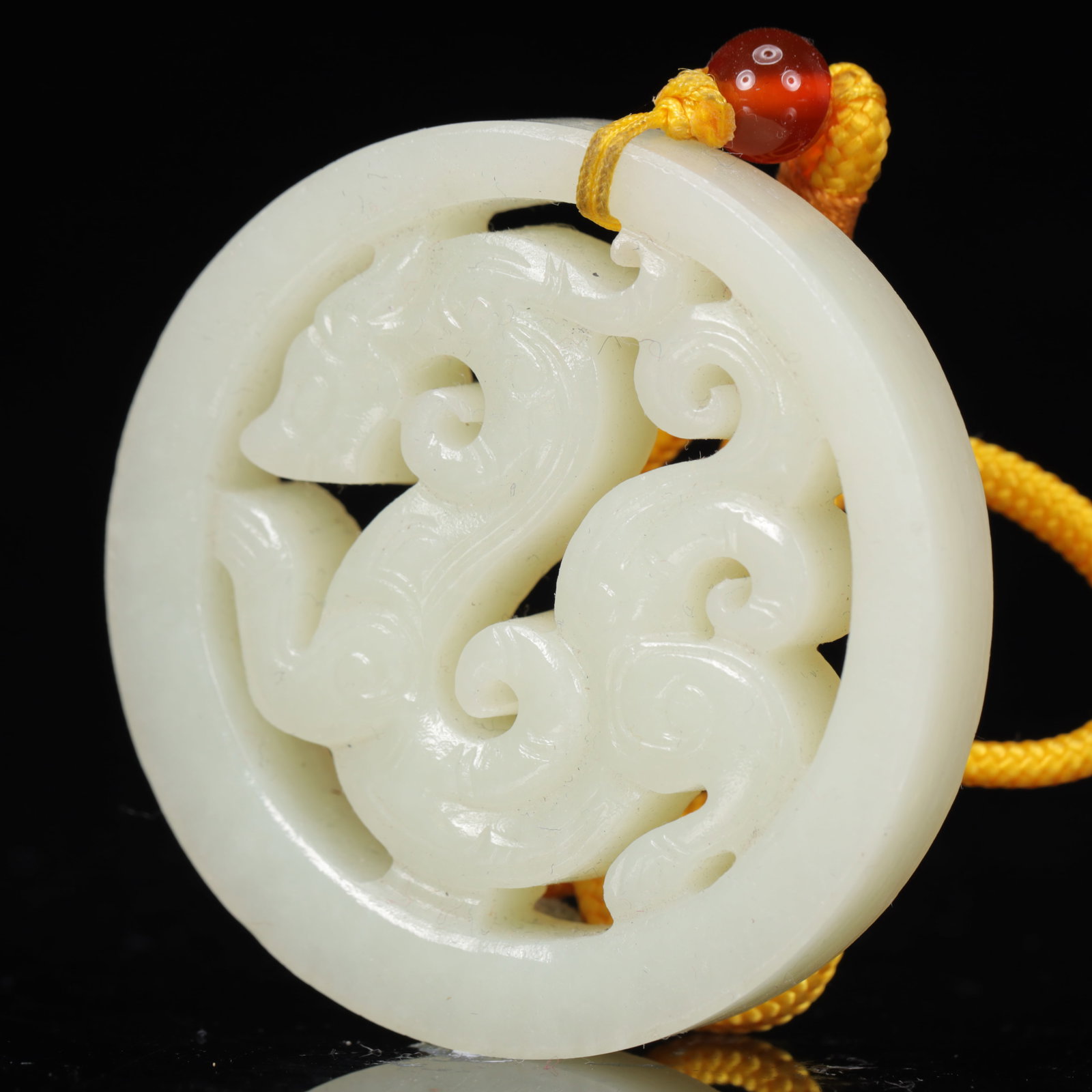 An Exquisite White Jade Chi-Dragon Pattern Pendant - 2