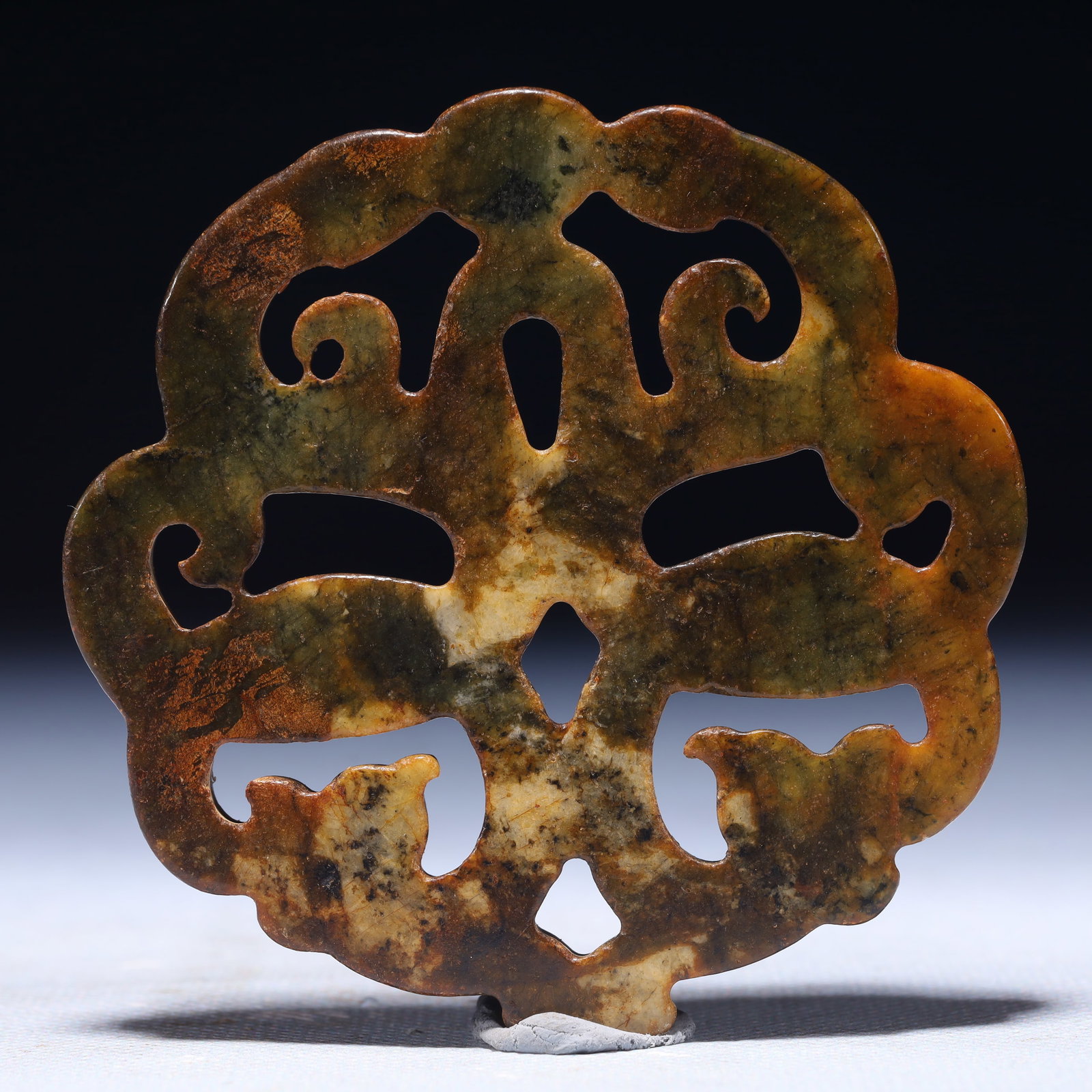 An Exquisite Archaic Jade Beast Pattern Pendant - 3