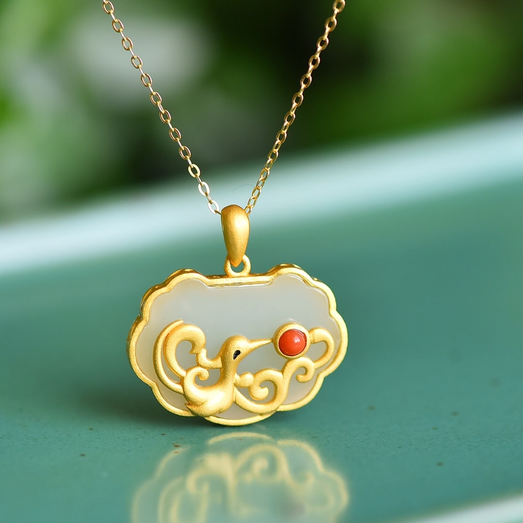 An Exquisite Sterling Silver-Gold Plated Inlaid White Jade Pendant: An Exquisite Sterling Silver-Gold Plated Inlaid White Jade Pendant 纯银镀金镶白玉吊坠