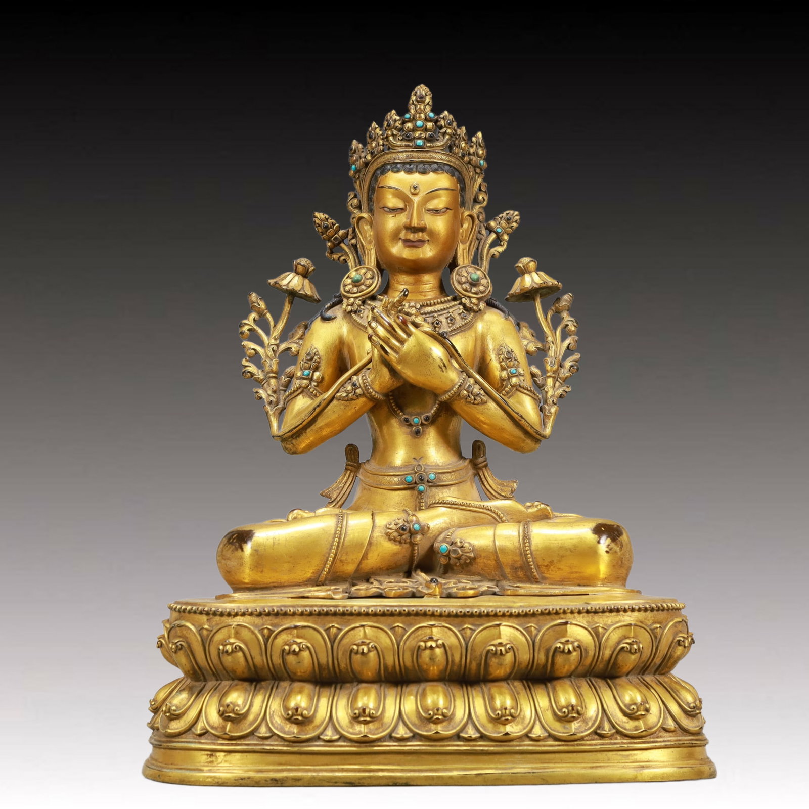 A Solemn Gilt Bronze Statue of Avalokitesvara,Inlaid Turquoise: A Solemn Gilt Bronze Statue of Avalokitesvara,Inlaid Turquoise,Ming Dynasty, China,Size:13inx9.1inx16.9in,Weight:10750g 铜鎏金观音像,嵌绿松石