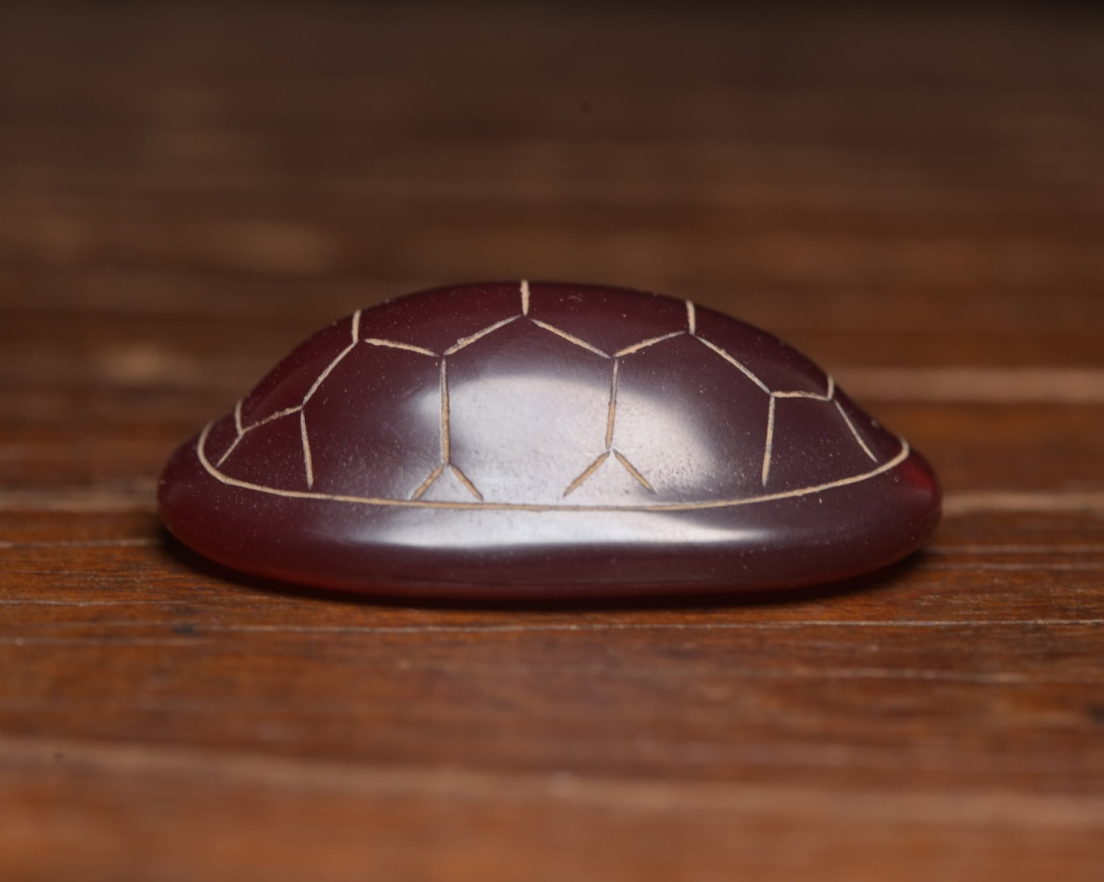 An Exquisite Agate Turtle Shell Ornament - 2