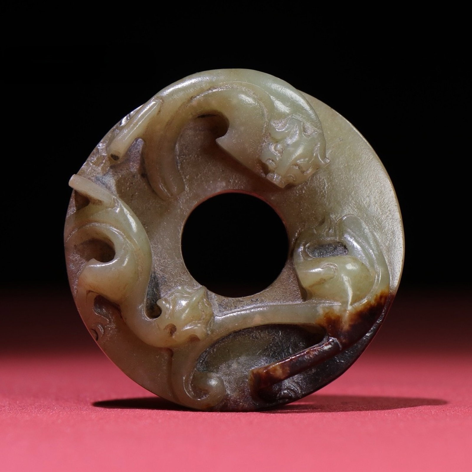 White Jade Chi-Dragon Pattern Pendant: White Jade Chi-Dragon Pattern Pendant,Qing Dynasty,China,Size:64mmx15mm,Weight:75g 白玉螭龙纹佩,中国清代