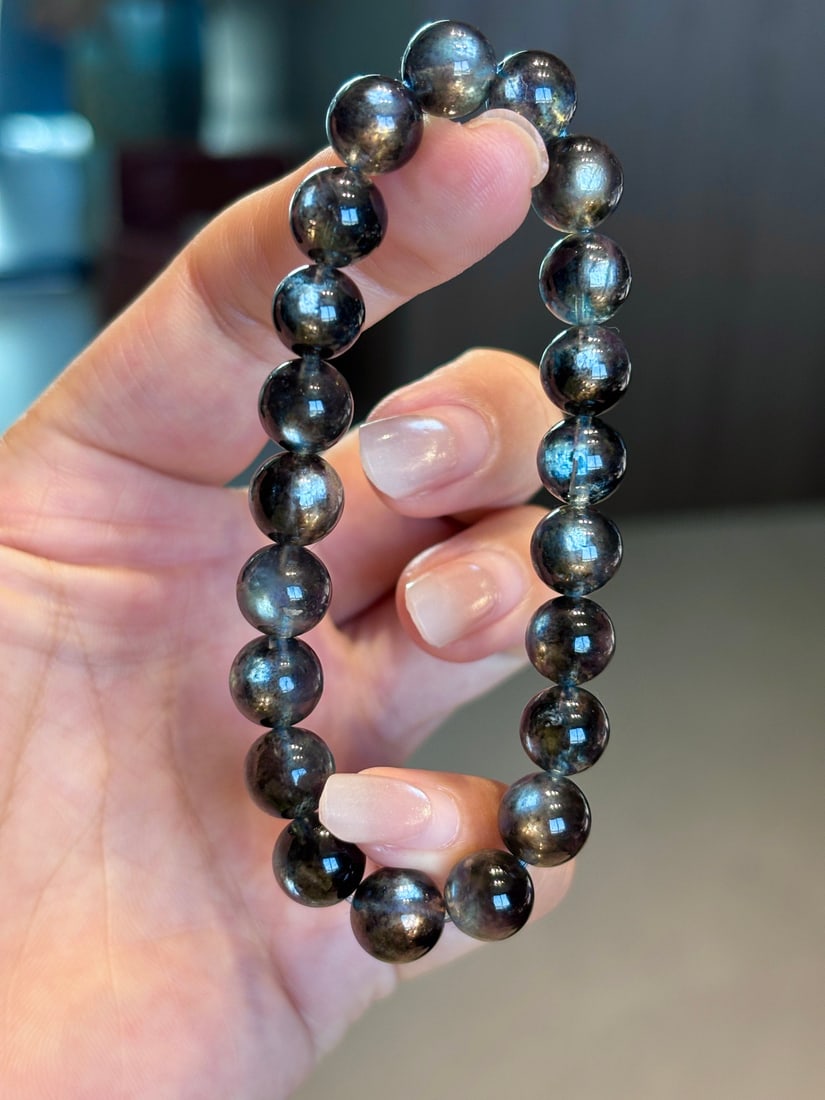 An Exquisite Aquamarine Bracelet: An Exquisite Aquamarine Bracelet,Size:9.3mm,Weight:22.2g 海蓝宝手串