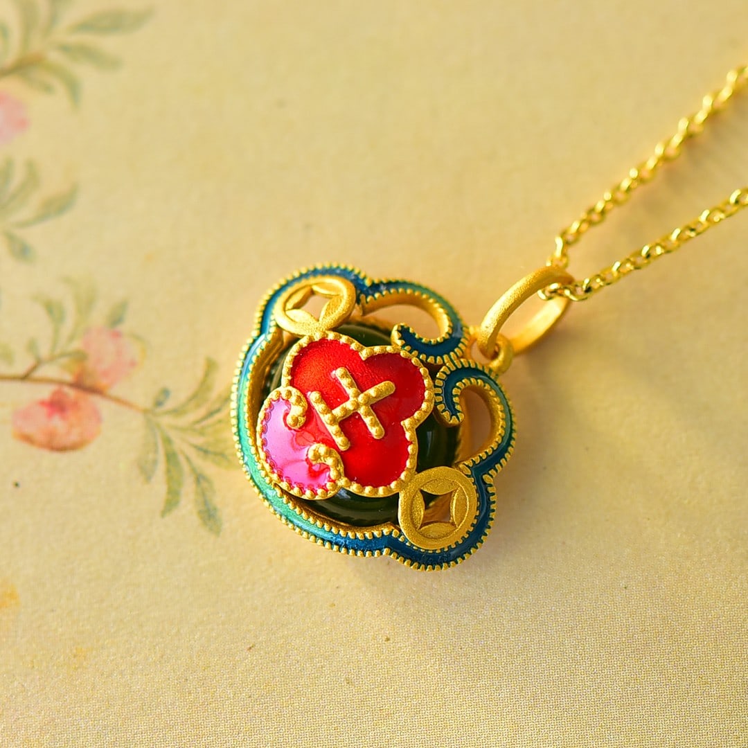 An Exquisite Sterling Silver-Gold Plated Inlaid Jasper Pendant: An Exquisite Sterling Silver-Gold Plated Inlaid Jasper Pendant 纯银镀金镶碧玉吊坠