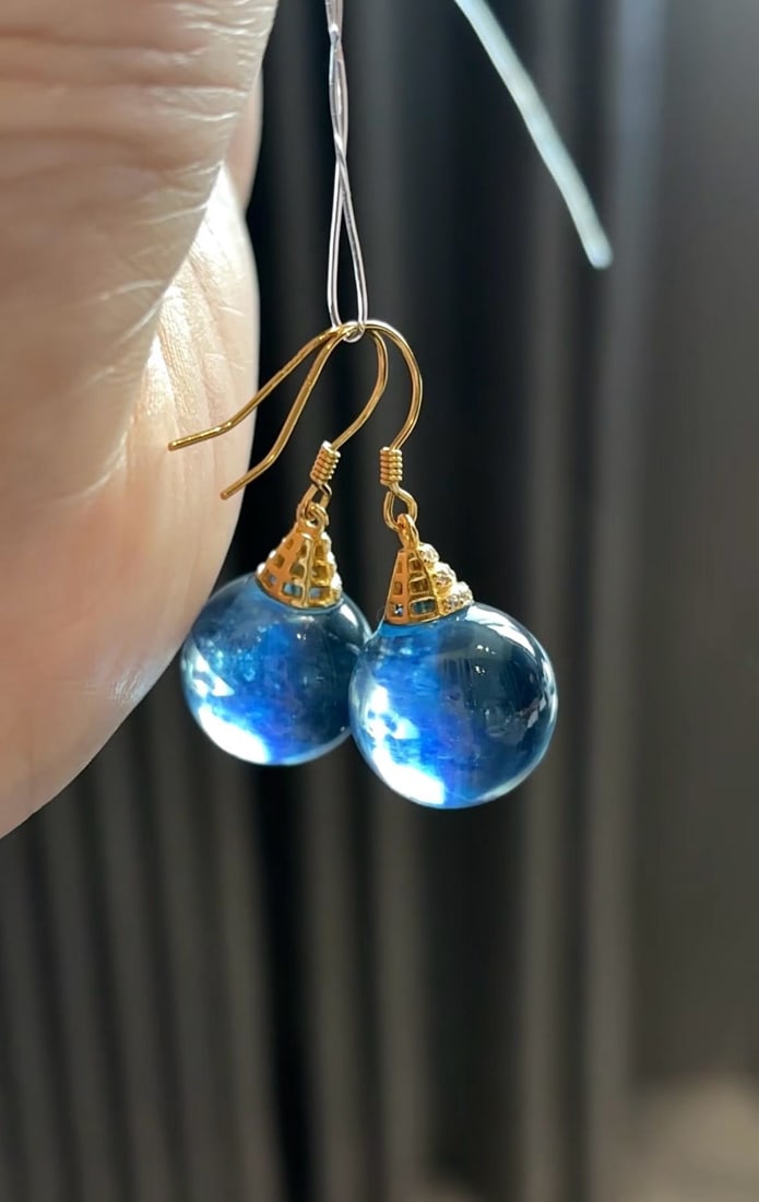 A Pair of Exquisite Aquamarine Earrings: A Pair of Exquisite Aquamarine Earrings,Size:14.5mm,Weight:9.7g 一对海蓝宝耳环