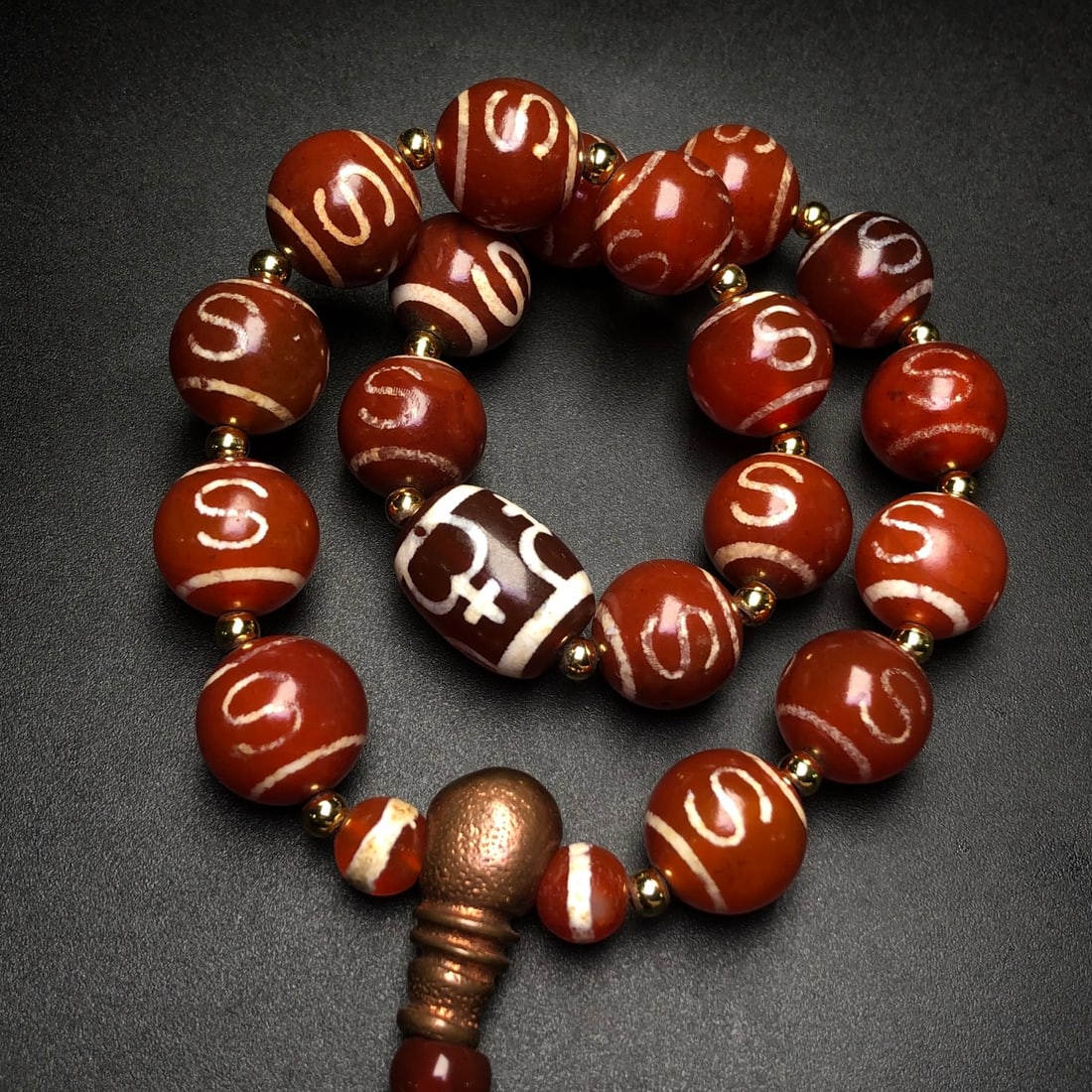 An Exquisite Agate Pendant - 8