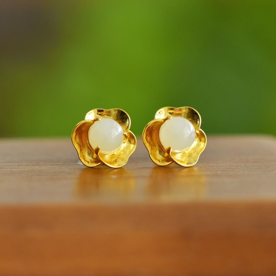 A Pair of Exquisite Sterling Silver-Gold Plated Inlaid White Jade Earrings: A Pair of Exquisite Sterling Silver-Gold Plated Inlaid White Jade Earrings, 一对纯银镀金镶白玉耳环