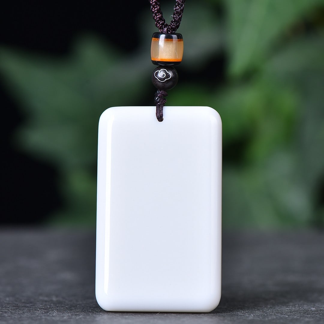 An Exquisite White Jade Pendant: An Exquisite White Jade Pendant,Size:30mmx49mm 白玉挂件