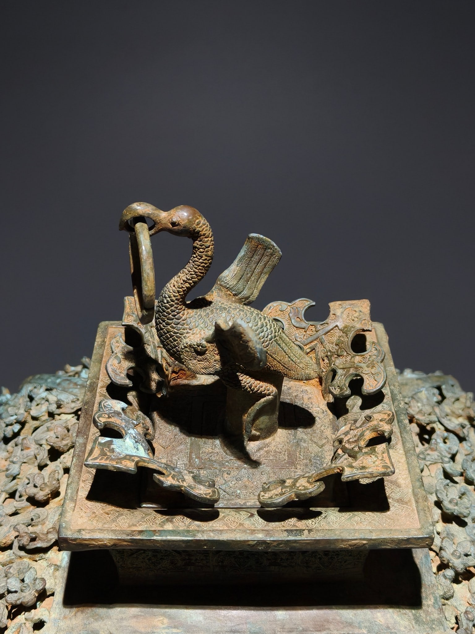 An Archaic Bronze Dragon Pattern Pot - 3