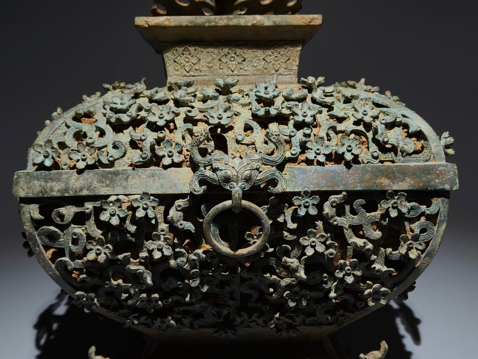 An Archaic Bronze Dragon Pattern Pot - 7