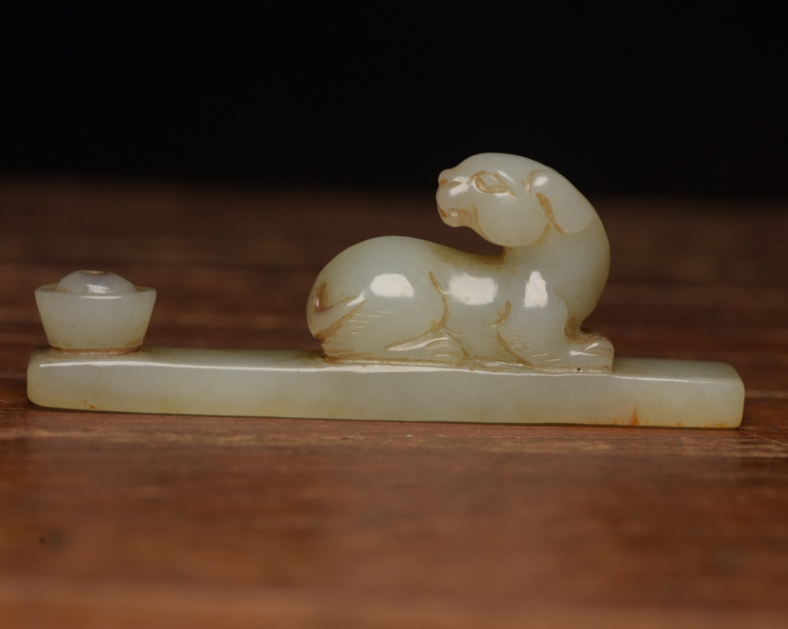 An Exquisite White Jade Dog Incense holder: An Exquisite White Jade Dog Incense holder,Qing Dynasty,China,Size:3.1inx1.1inx0.5in,Weight:32g 白玉犬香插,中国清代