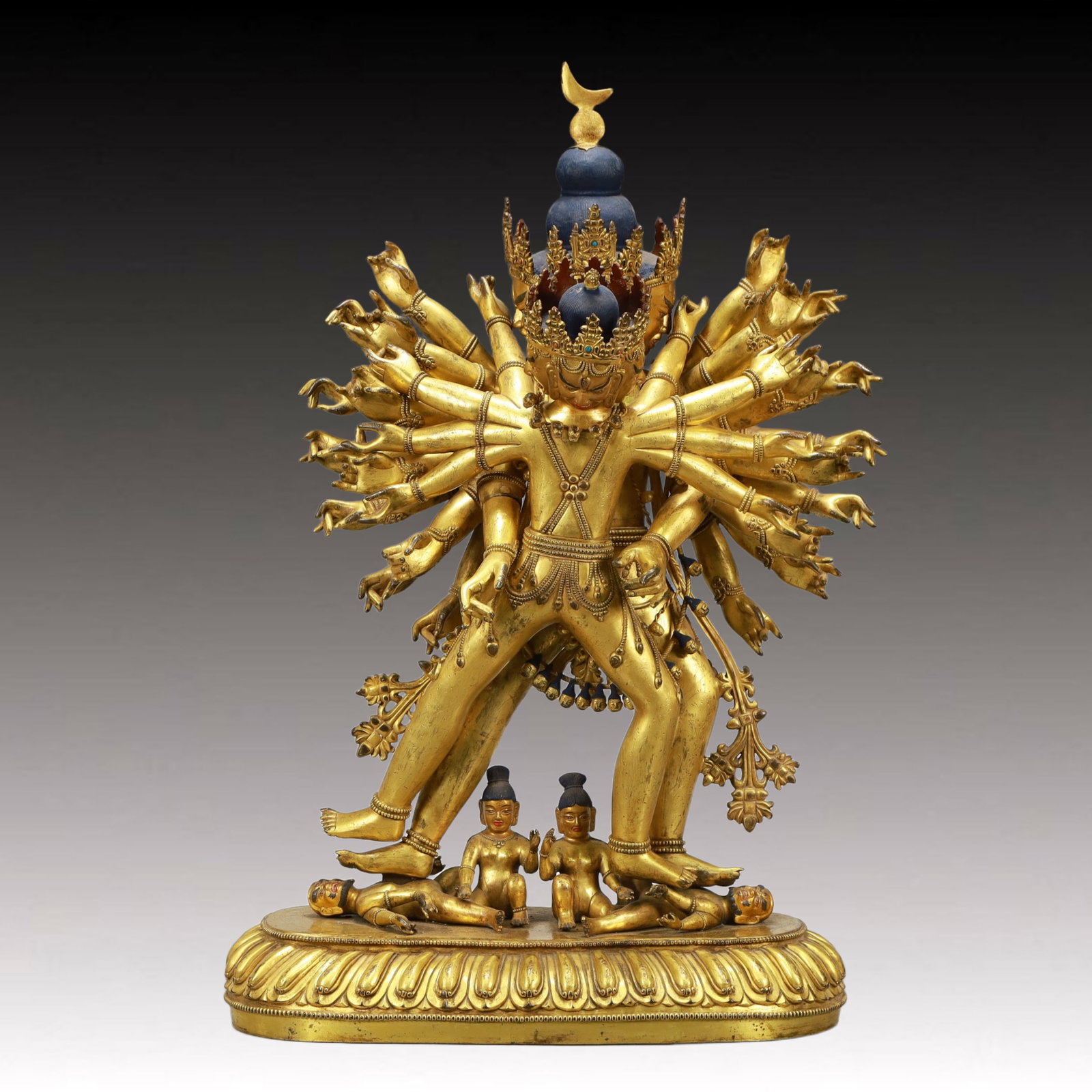 A Solemn Gilt Bronze Statue of Chakrasamvara: A Solemn Gilt Bronze Statue of Chakrasamvara,Ming Dynasty, China,Size:17.3inx7.9inx28in,Weight:38500g 铜鎏金胜乐金刚像,中国明代