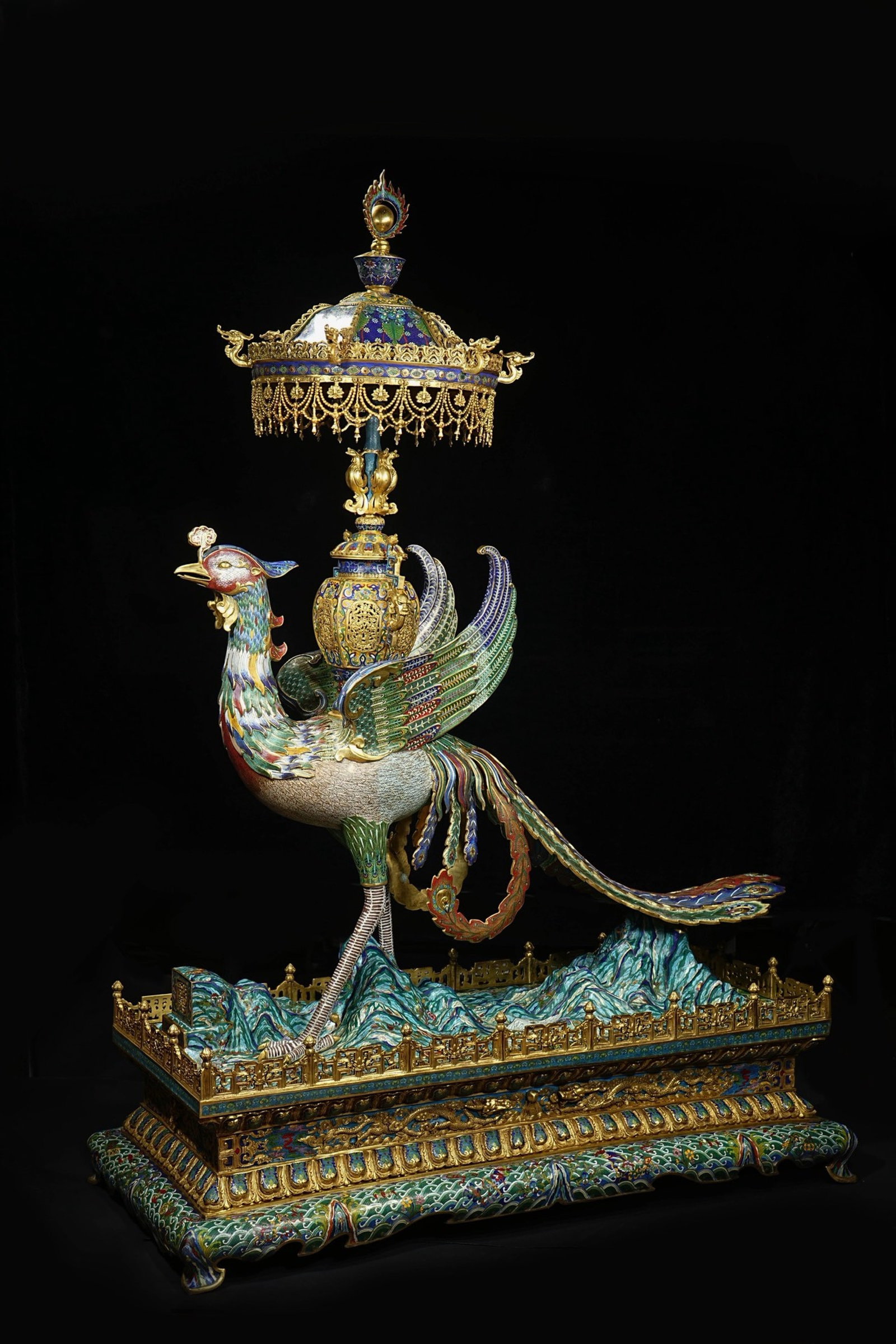 A Huge Cloisonne Seawater and Dragon Pattern Phoenix-Shaped Ornament: A Huge Cloisonne Seawater and Dragon Pattern Phoenix-Shaped Ornament,Qing Dynasty, China,Qianlong Six-character Mark,Size:47.2inx21.3inx64.2in,Weight:139kg 景泰蓝海水(