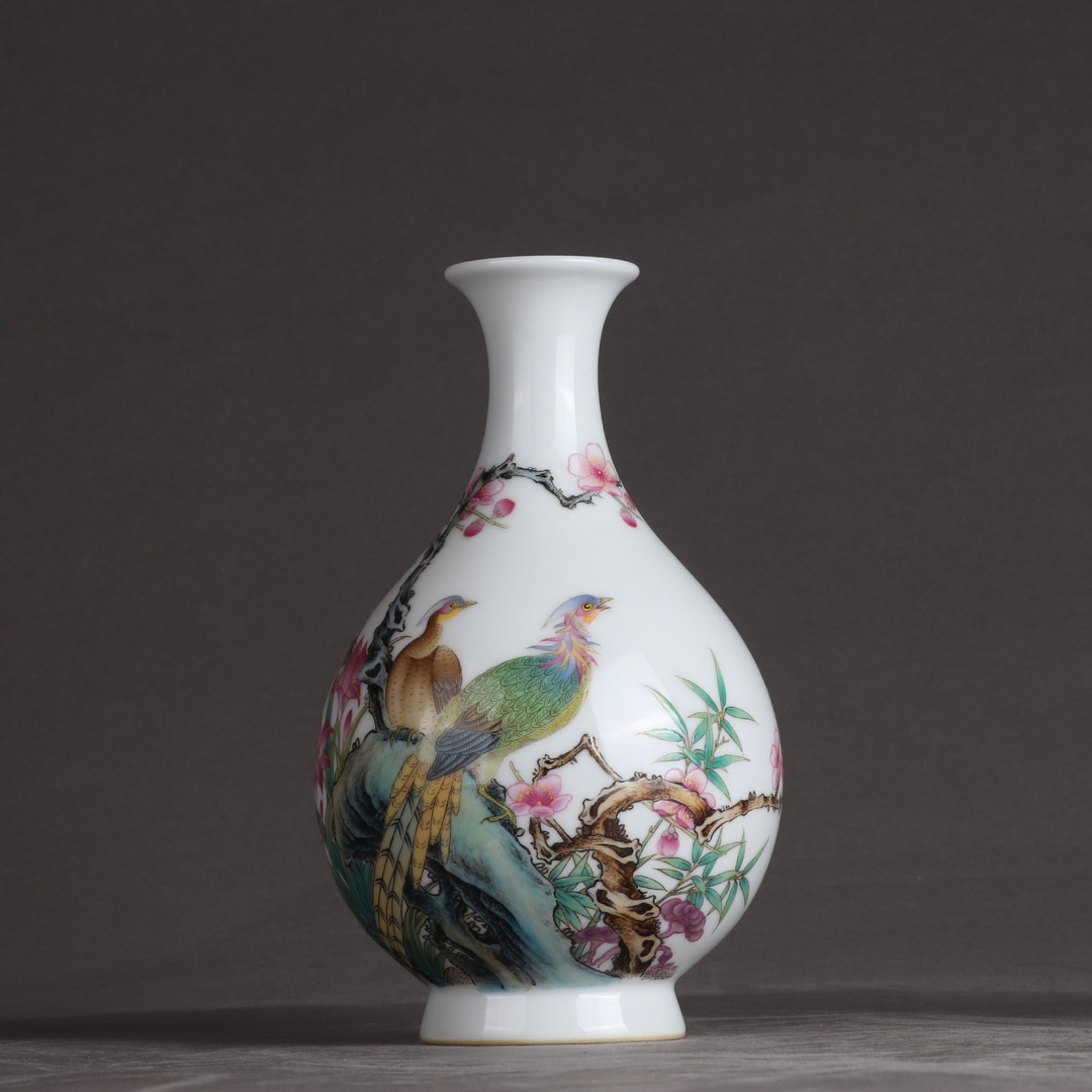 An Exquisite Enamel Flower and Bird Pattern Vase,with poem: An Exquisite Enamel Flower and Bird Pattern Vase,with poem,Qing Dynasty,China,Yongzheng Four-character Mark,Size:6.7inx4.1in 珐琅彩花鸟纹瓶,带诗&#