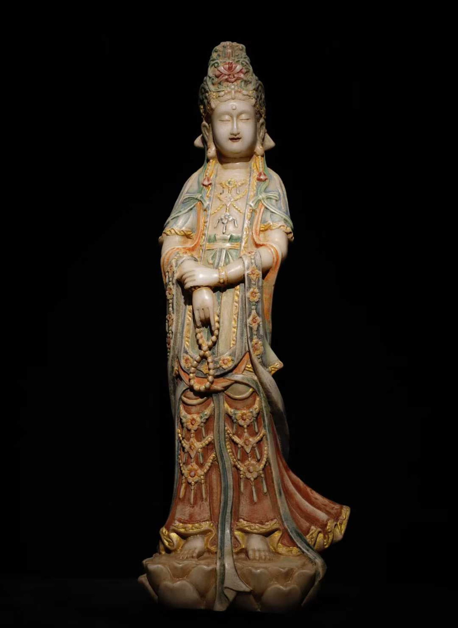 A Solemn Marble Painted Color Statue of Avalokitesvara: A Solemn Marble Painted Color Statue of Avalokitesvara,Qing Dynasty,China,Size:35.4inx13.8inx11in 汉白玉彩绘观音像,中国清代