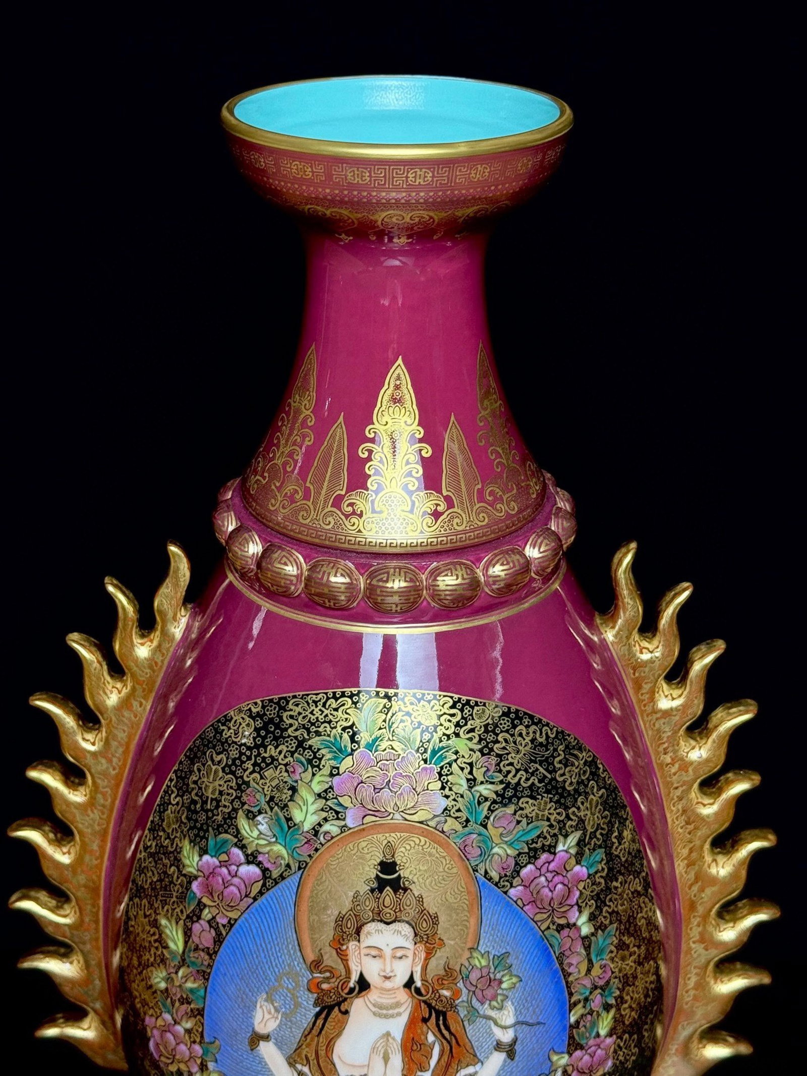 An Exquisite Ruby Red-Glazed Buddha Statue Vase - 8