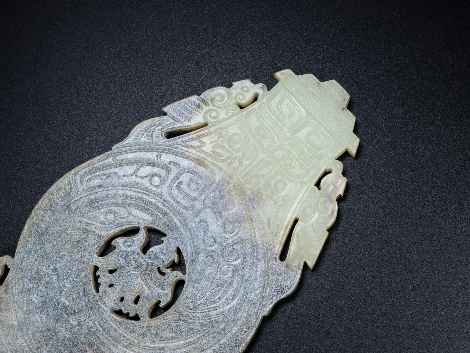 An Exquisite White Jade Dragon Pattern Pendant - 7