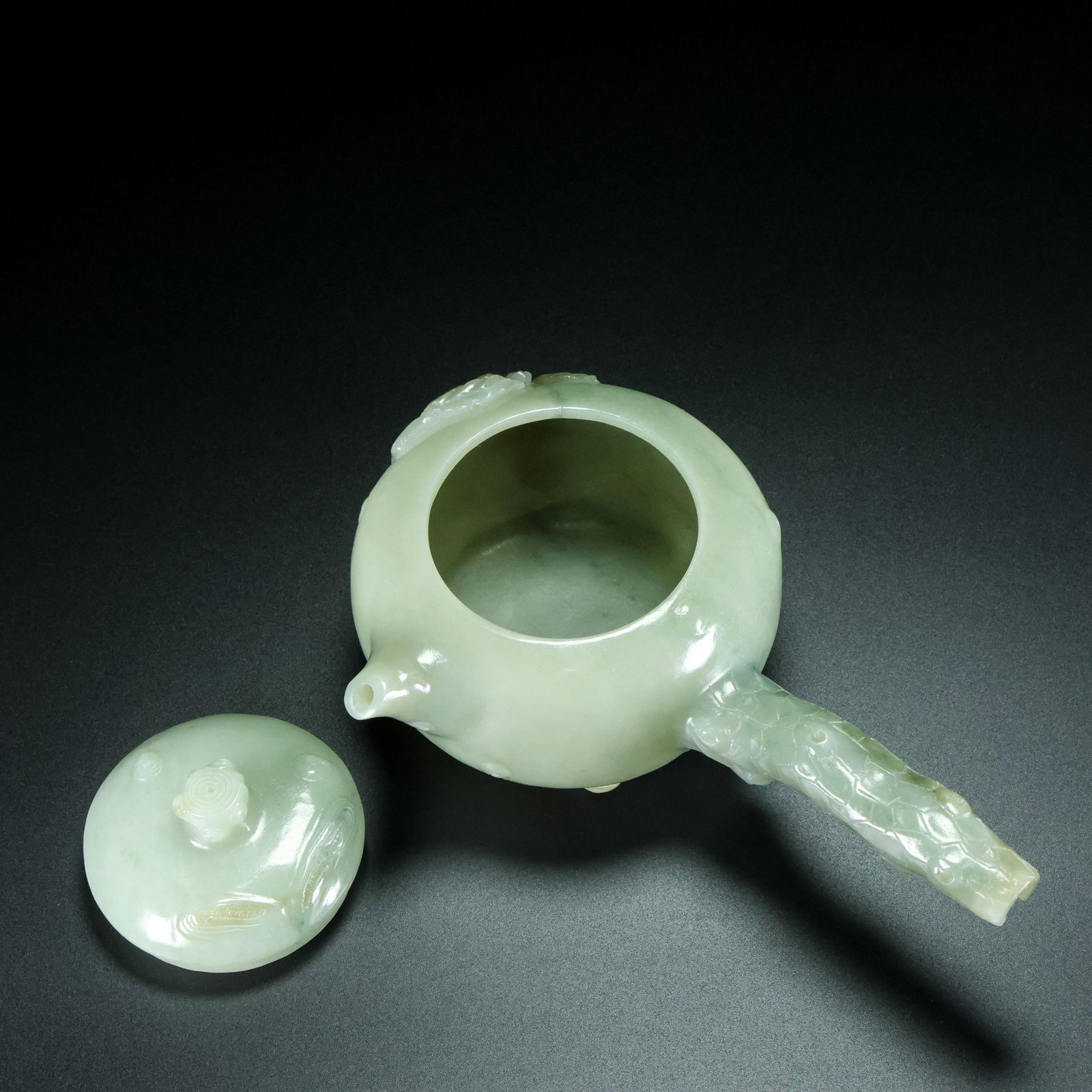 An Exquisite White Jade Peach Pattern Pot - 3