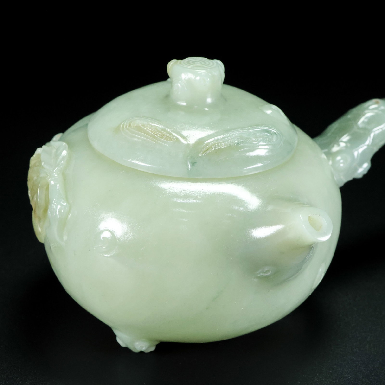 An Exquisite White Jade Peach Pattern Pot - 7