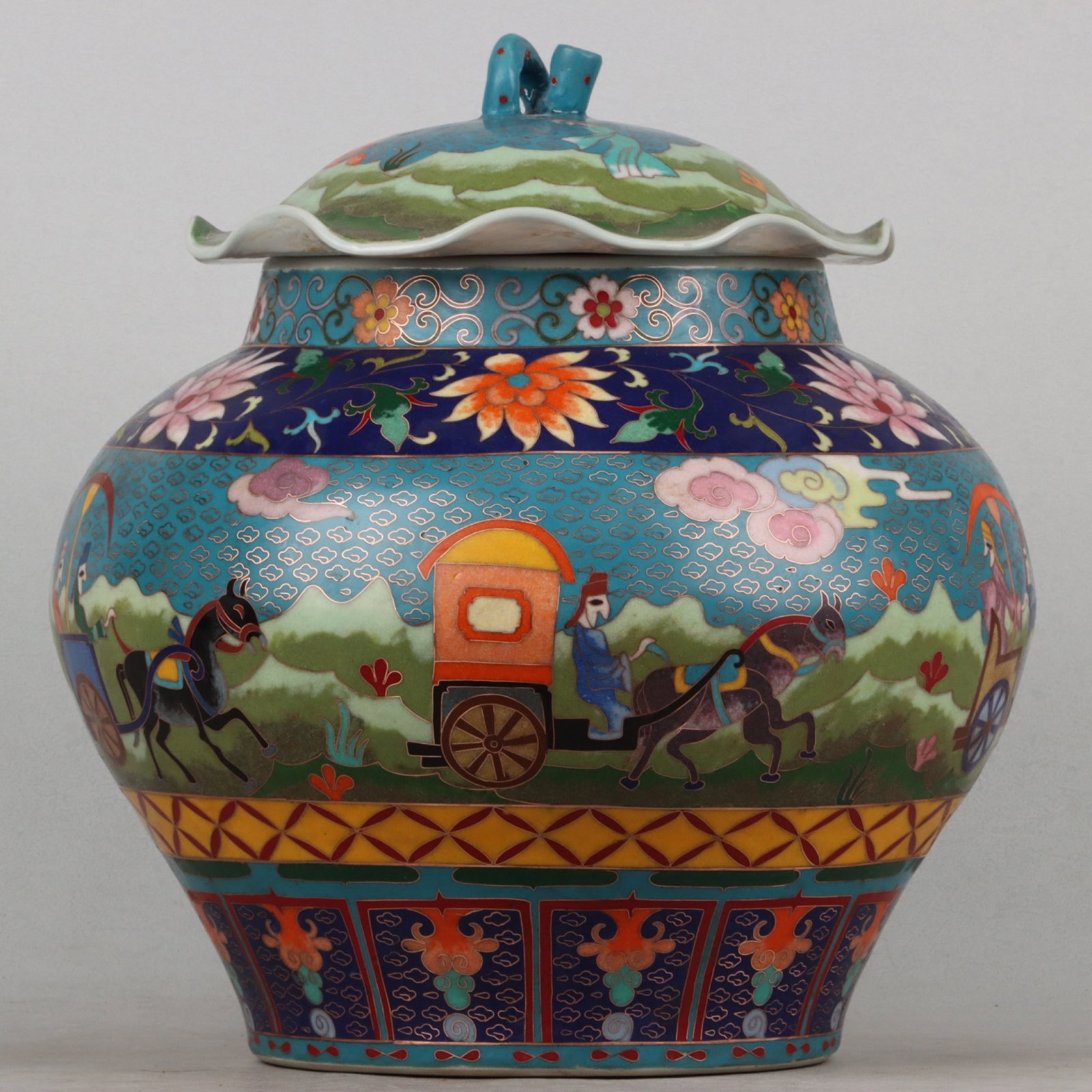 A Huge Enamel Figure and Story Pattern Cover Jar: A Huge Enamel Figure and Story Pattern Cover Jar,Yuan Dynasty, China,Size:15inx13.8in 珐琅彩人物故事纹盖罐,中国元代