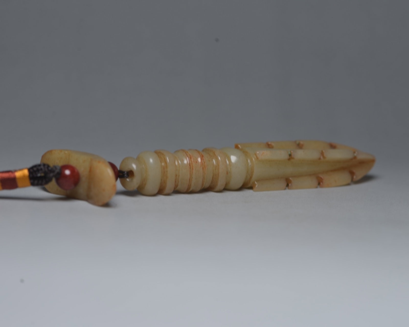 An Exquisite White Jade Ritual Implement - 3