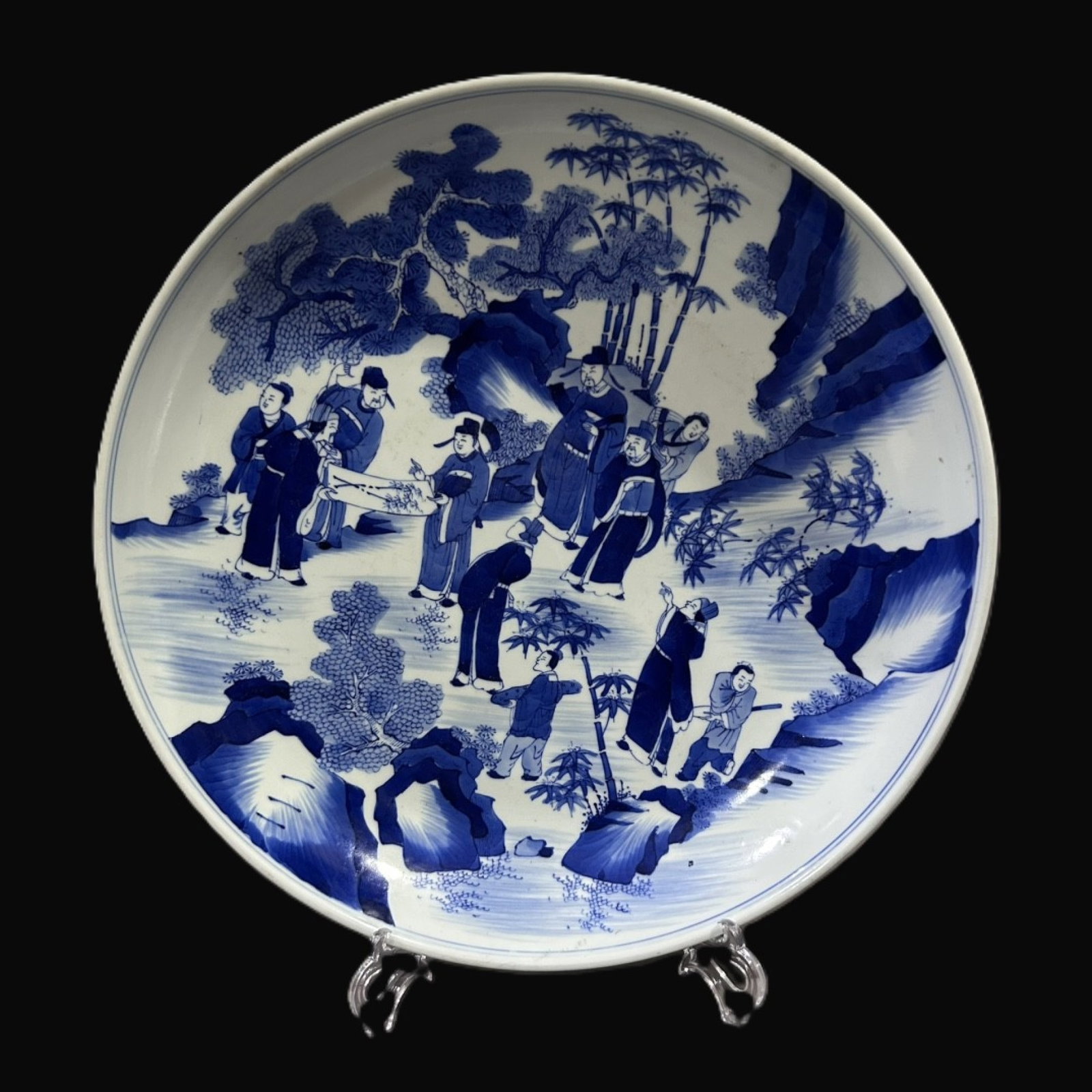 An Exquisite Blue and White Character and Story Pattern Plate: An Exquisite Blue and White Character and Story Pattern Plate,Qing Dynasty,China,Kangxi Six-character Mark,Size:14.6inx2.8in 青花人物故事纹盘,中&#
