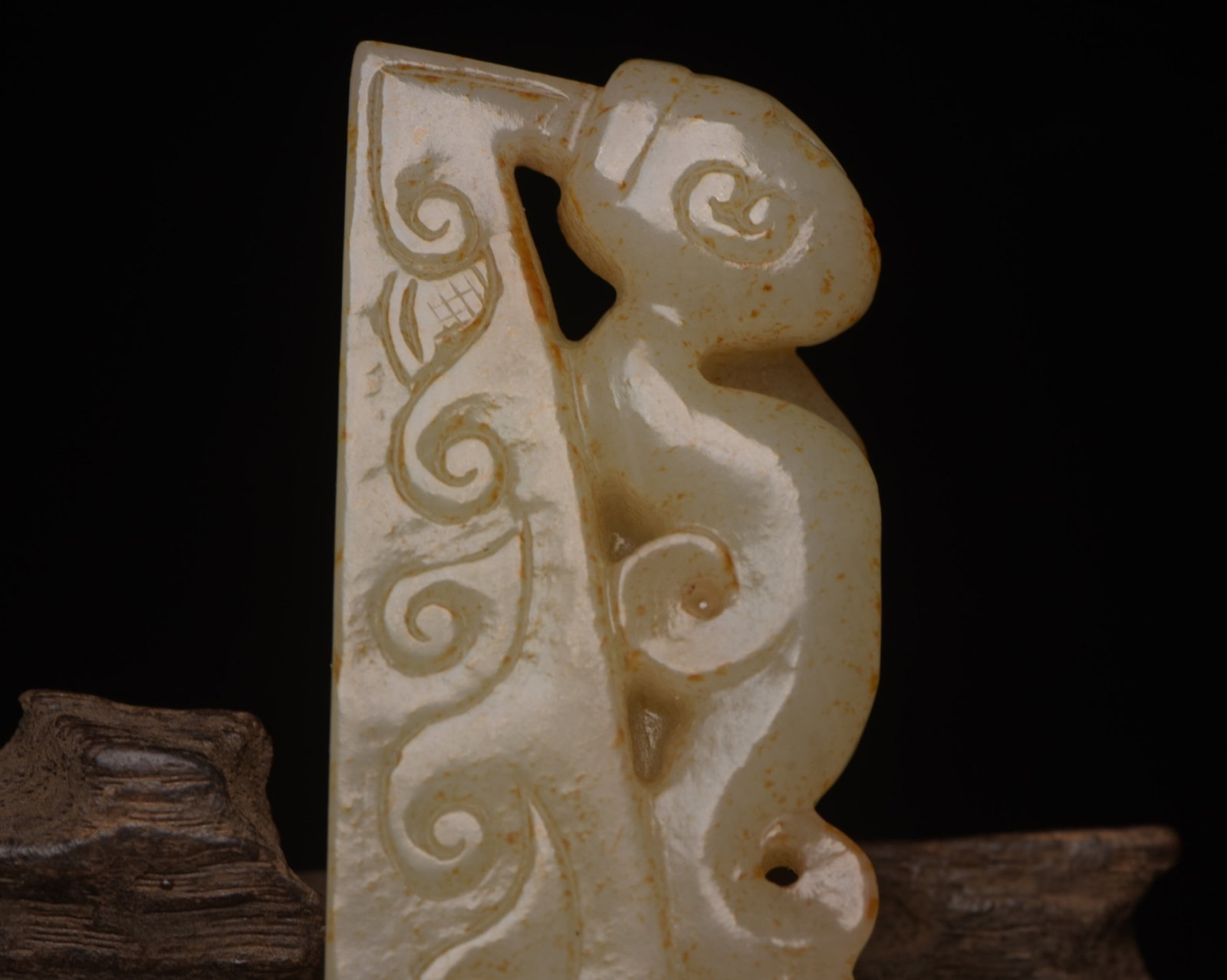 An Exquisite White Jade Dragon Pattern Sword - 7
