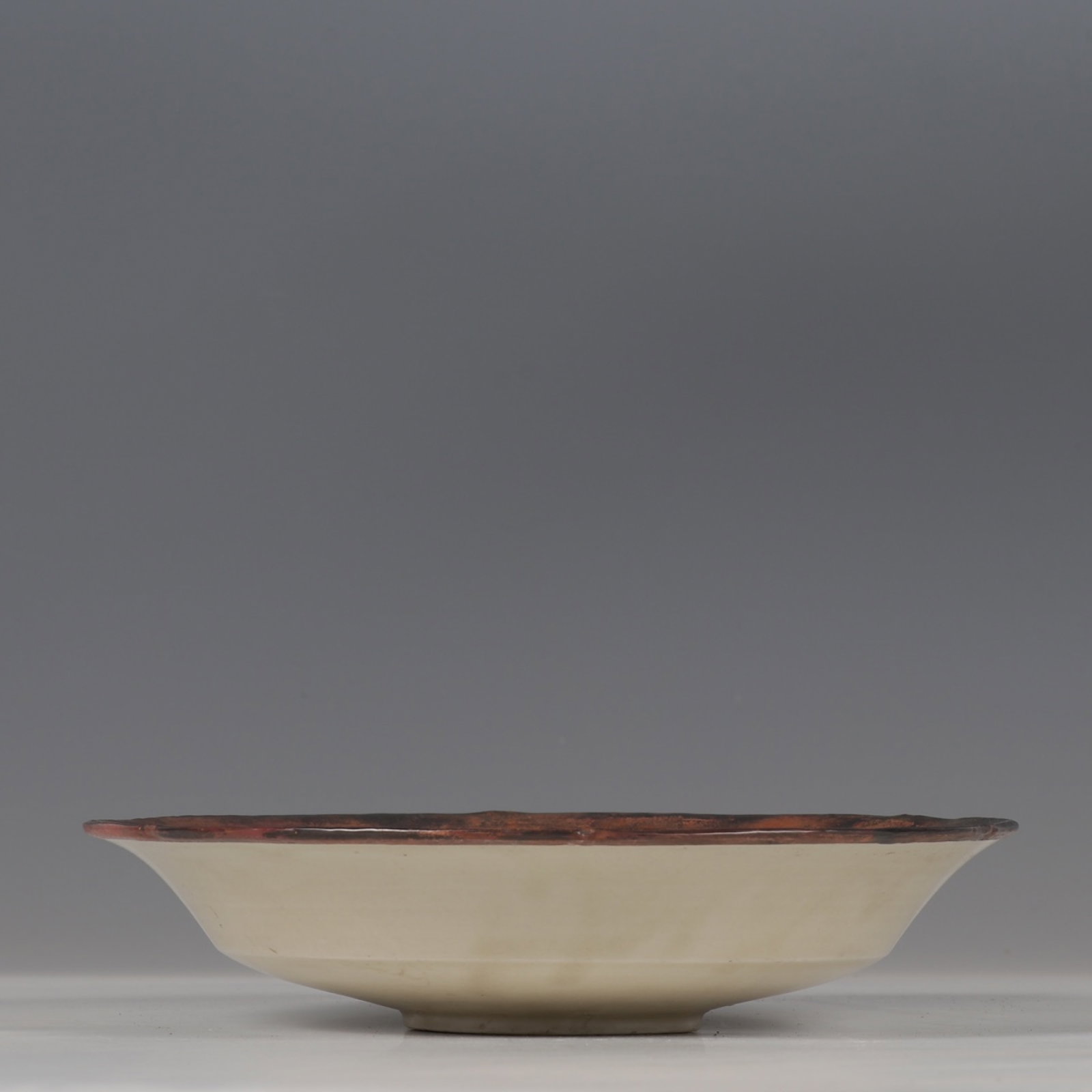 An Exquisite Ding yao Flower Pattern Plate - 4
