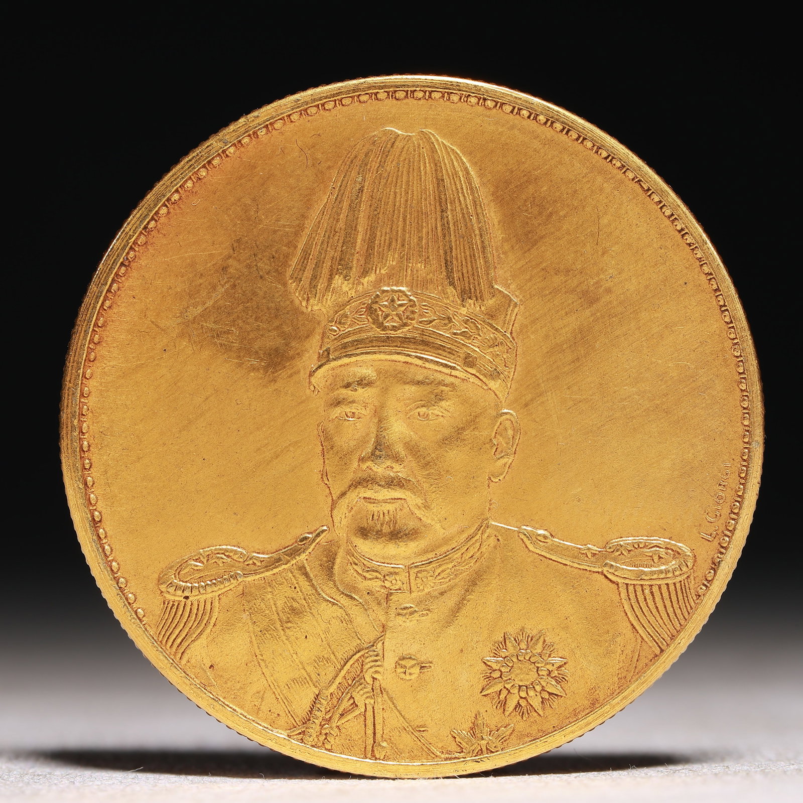 An Exquisite Sterling silver-Gilt gold Coin: An Exquisite Sterling silver-Gilt gold Coin,the Republic of China, China, Size:1.5in Weight:37.5g 纯银鎏金硬币