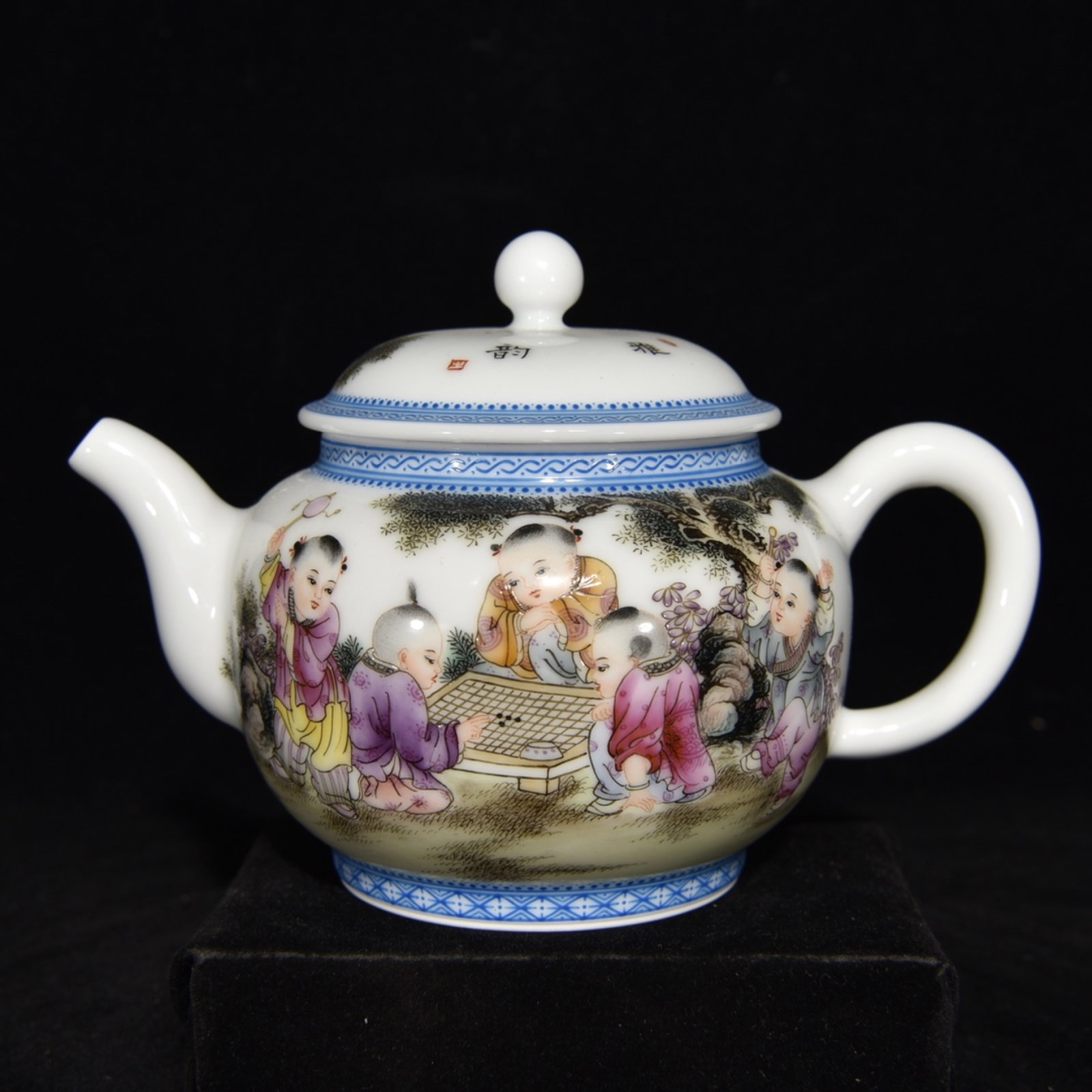 An Exquisite Enamel Figure and Story Pattern Pot,with Poem: An Exquisite Enamel Figure and Story Pattern Pot,with Poem,Qing Dynasty,China,Yongzheng Four-Character Mark,Size:3.9inx5.5in