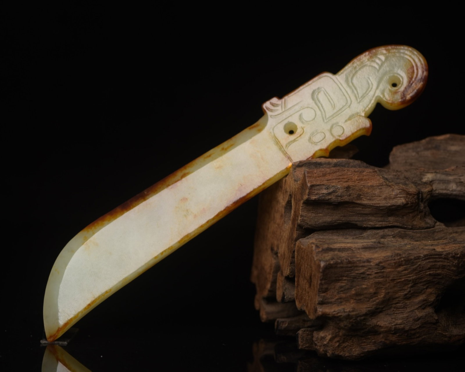 An Exquisite White Jade Beast-Face Pattern Sword - 2