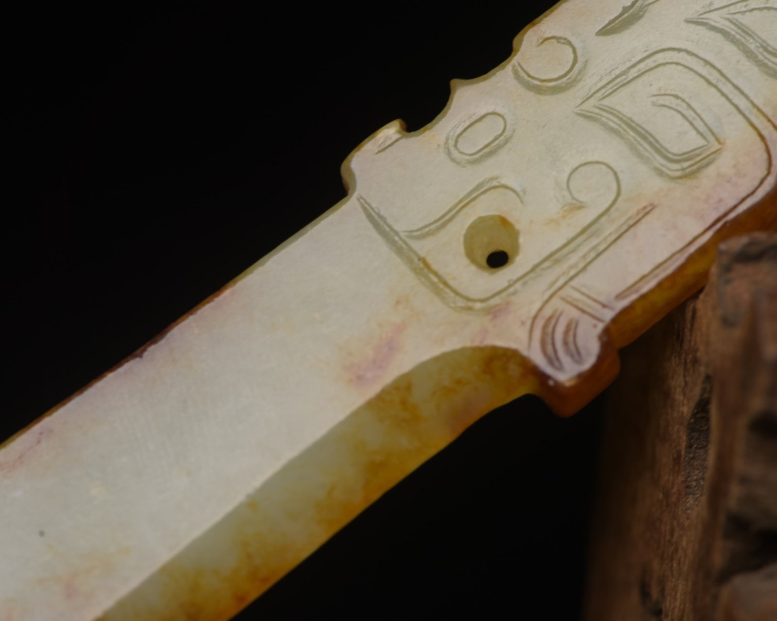 An Exquisite White Jade Beast-Face Pattern Sword - 5
