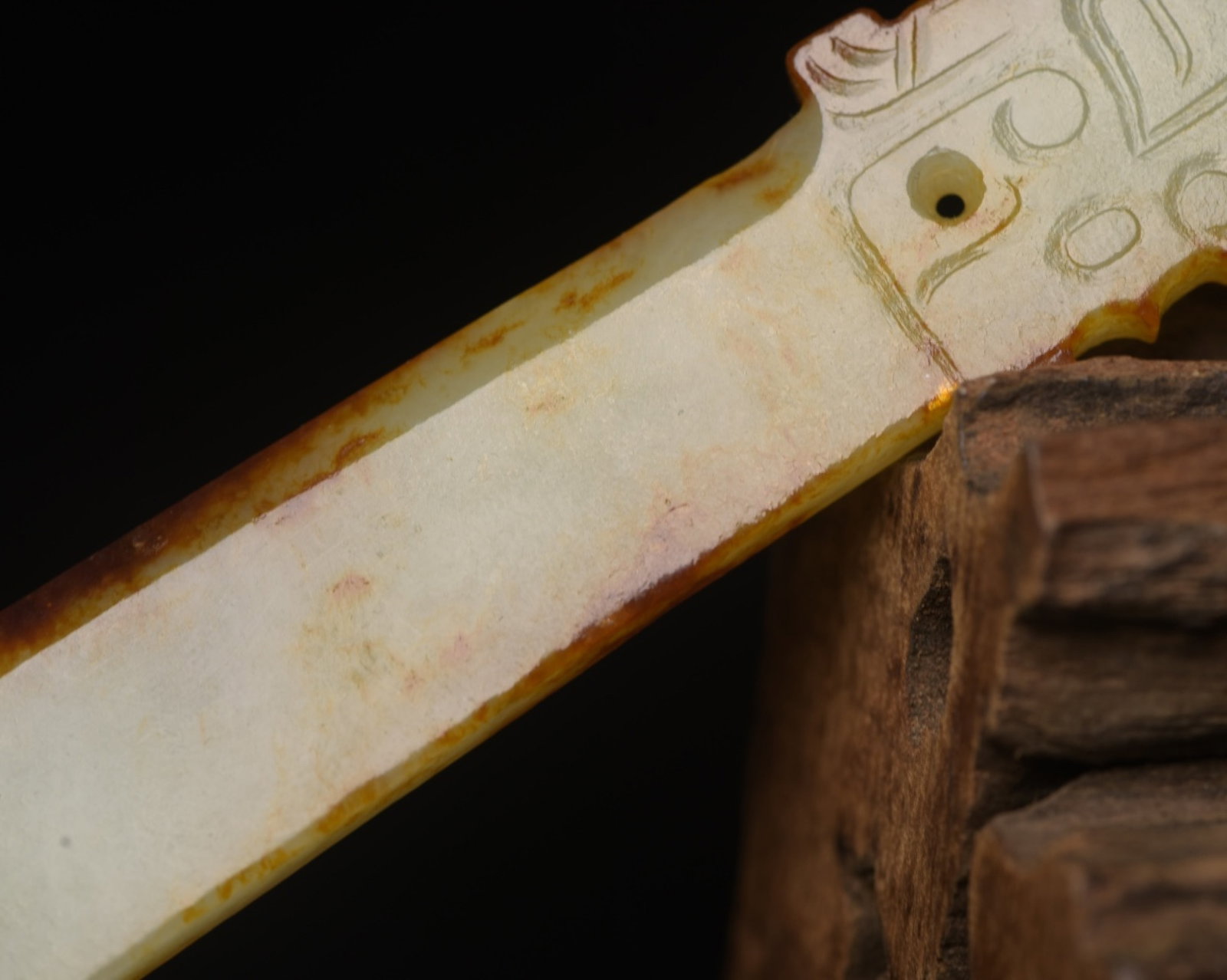 An Exquisite White Jade Beast-Face Pattern Sword - 8