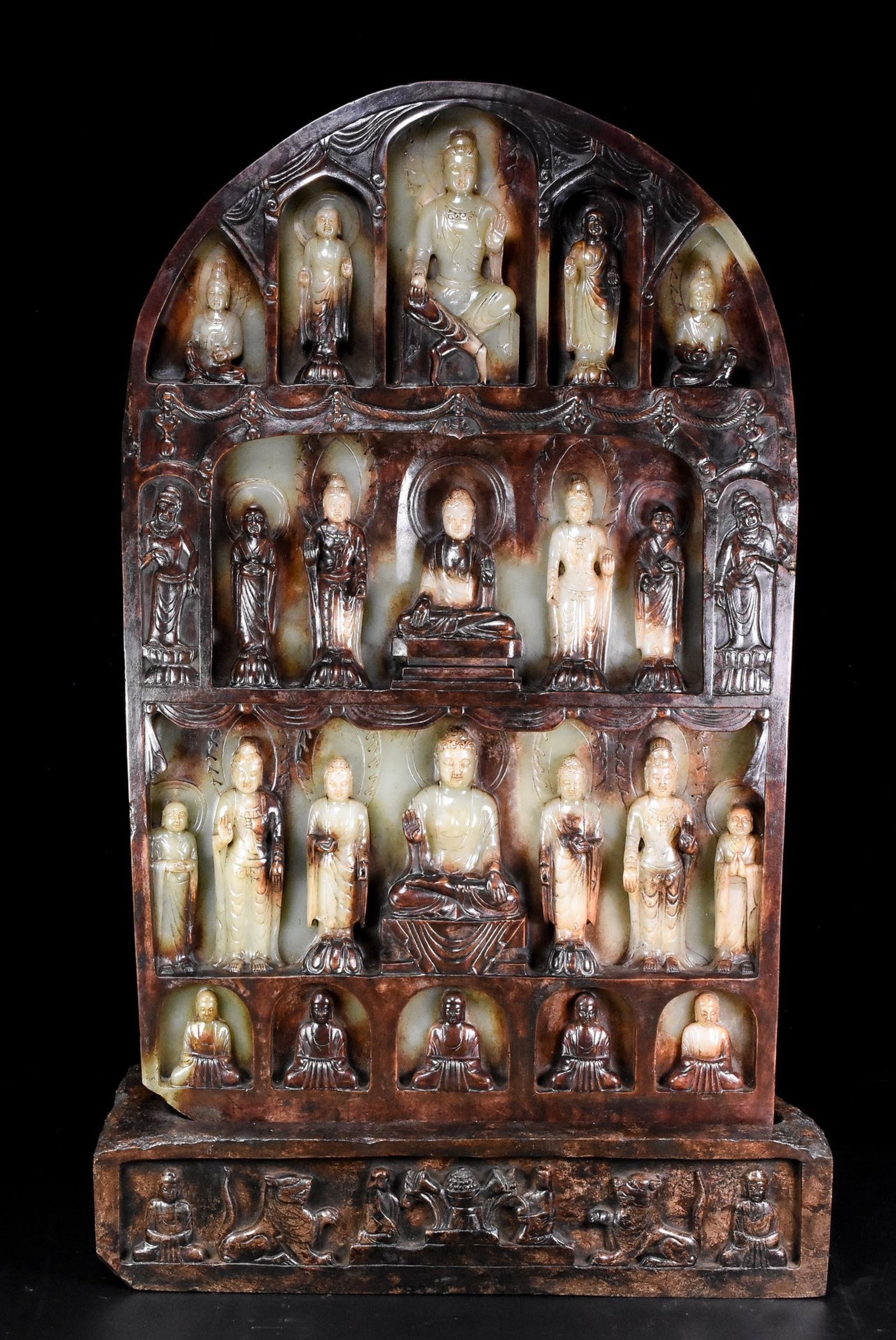 An Archaic Gaogu yu Buddha Statue Ornament: An Archaic Gaogu yu Buddha Statue Ornament,Ancient Time, China, Size:20.5inx6.3inx33.7in, Weight:93000, 高古玉佛像摆件,中国远古时