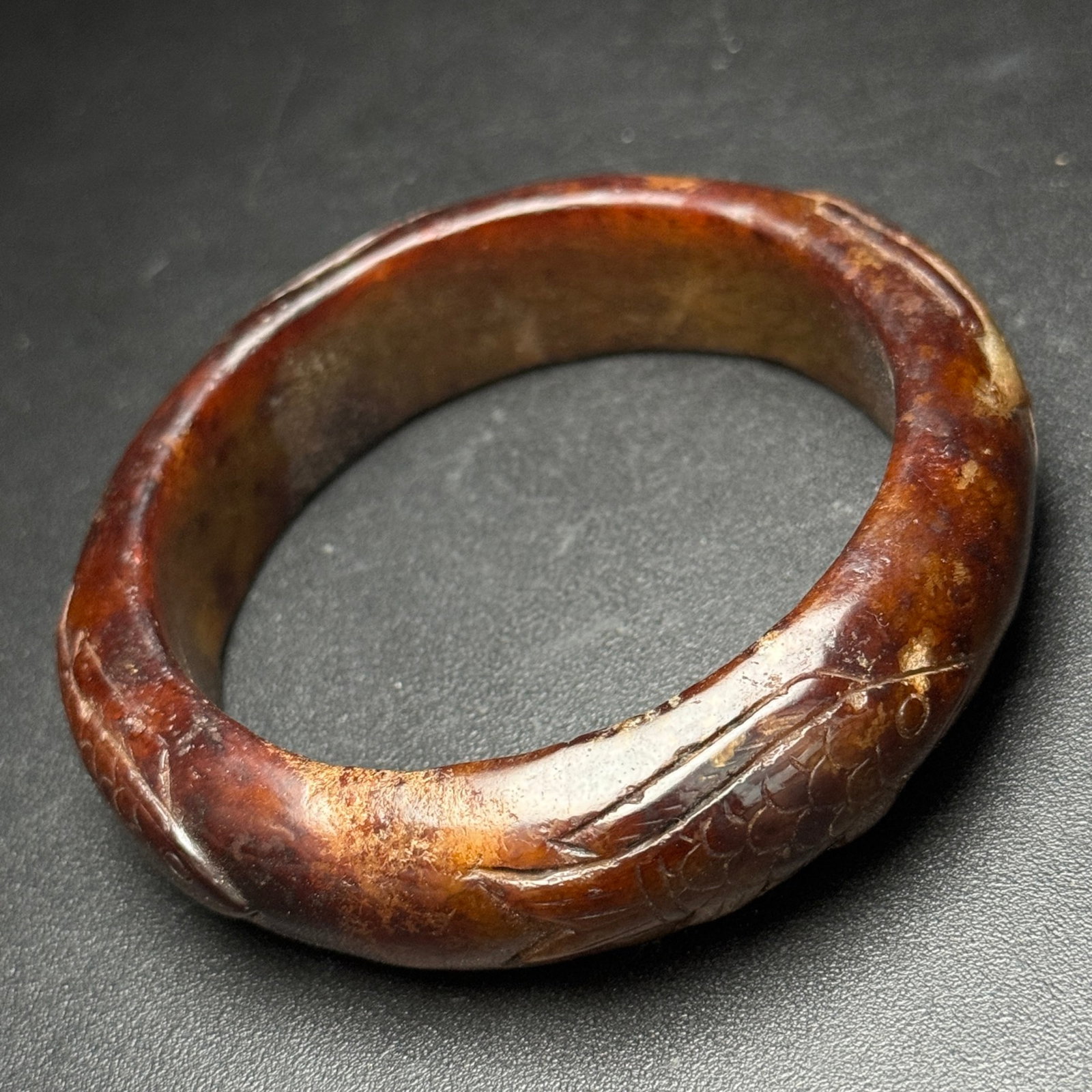 An Exquisite Archaic Jade Fish Pattern Bracelet - 3