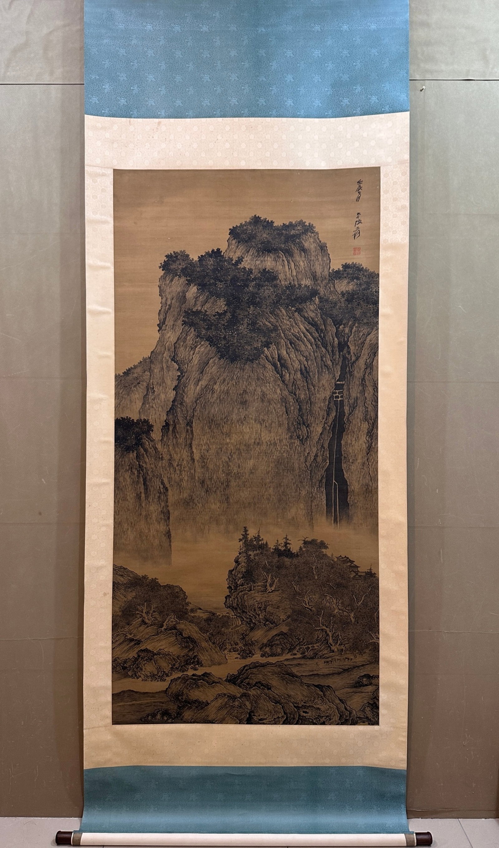 A Chinese Vertical Scroll Ink Painting of Landscape on Paper: A Chinese Vertical Scroll Ink Painting of Landscape on Paper,Zhang Daqian,Size:37.8inx75.2in 一幅中国水墨山水画立轴,张大&#