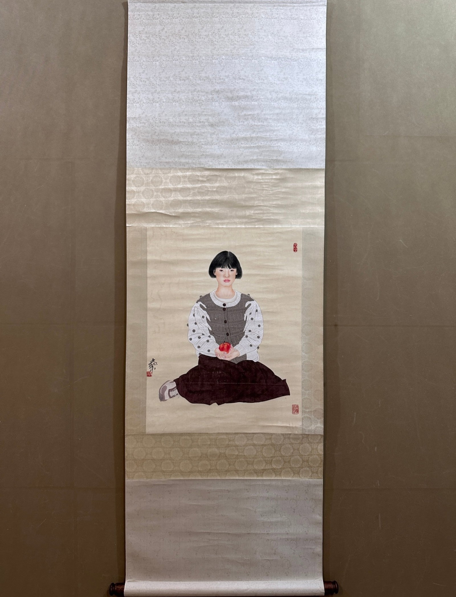 A Chinese Vertical Scroll Ink Painting of Figure on Paper: A Chinese Vertical Scroll Ink Painting of Figure on Paper,He Jiaying,Size:19.3inx24.8in 一幅中国水墨人物画立轴,何家英