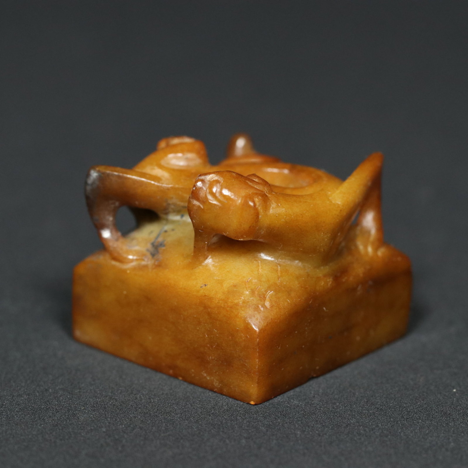 An Exquisite Archaic Jade Dragon Seal (1 of 9)