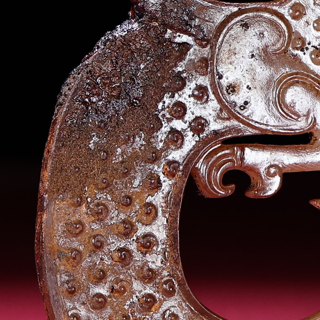 An Exquisite White Jade Dragon Pattern Pendant - 3