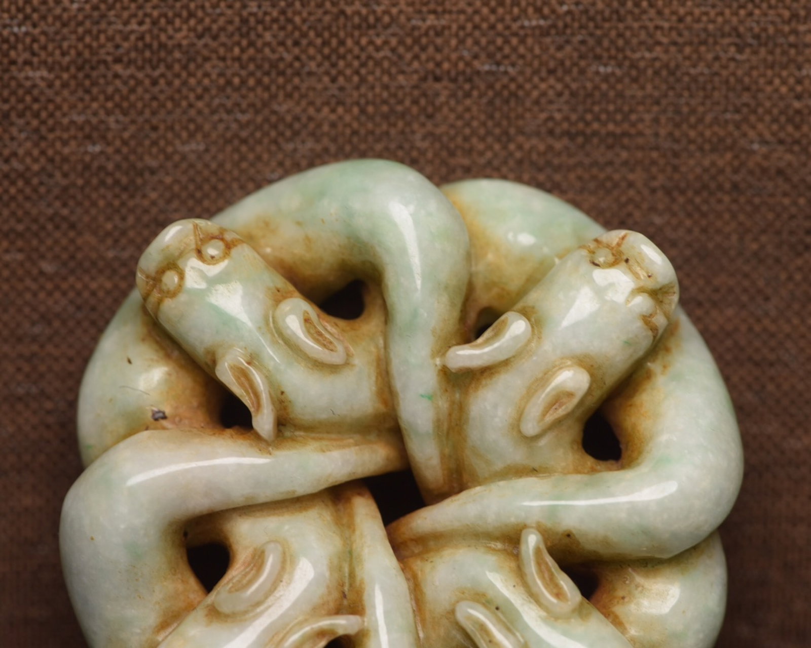An Exquisite Jadeite Beast Pattern Pendant - 6